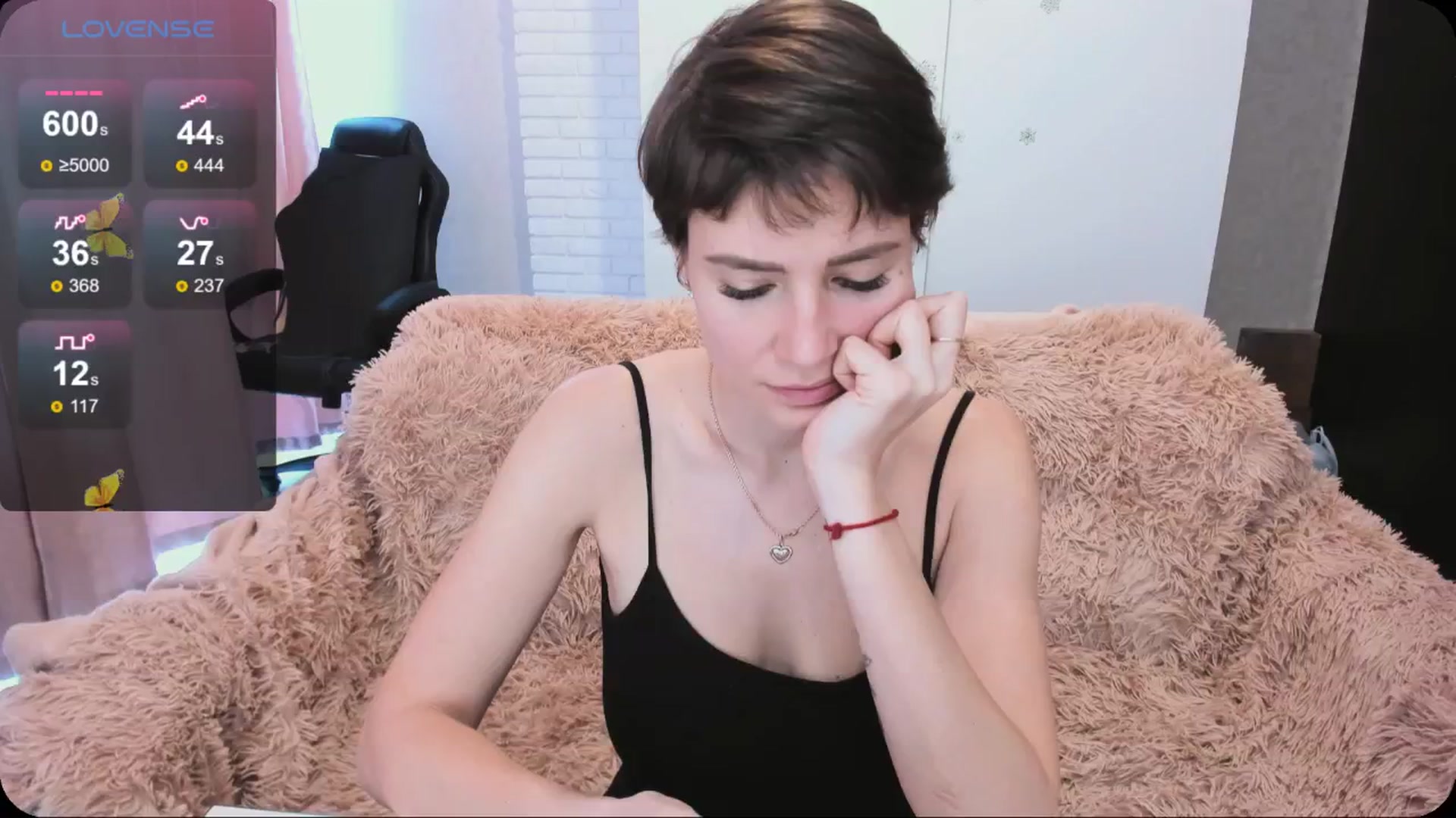Gallery image thumbnail from HollyMollyy's myfreecams stream on, 04/28/2024, 13:30 image 14 of 20