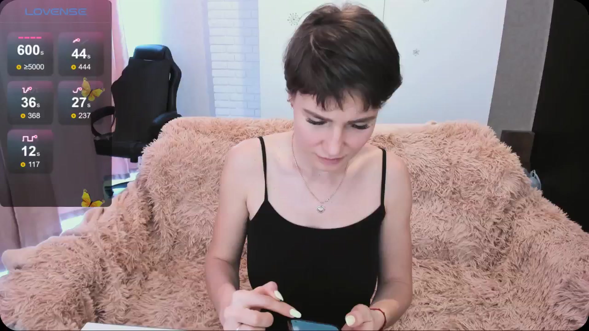 Gallery image thumbnail from HollyMollyy's myfreecams stream on, 04/28/2024, 13:30 image 4 of 20