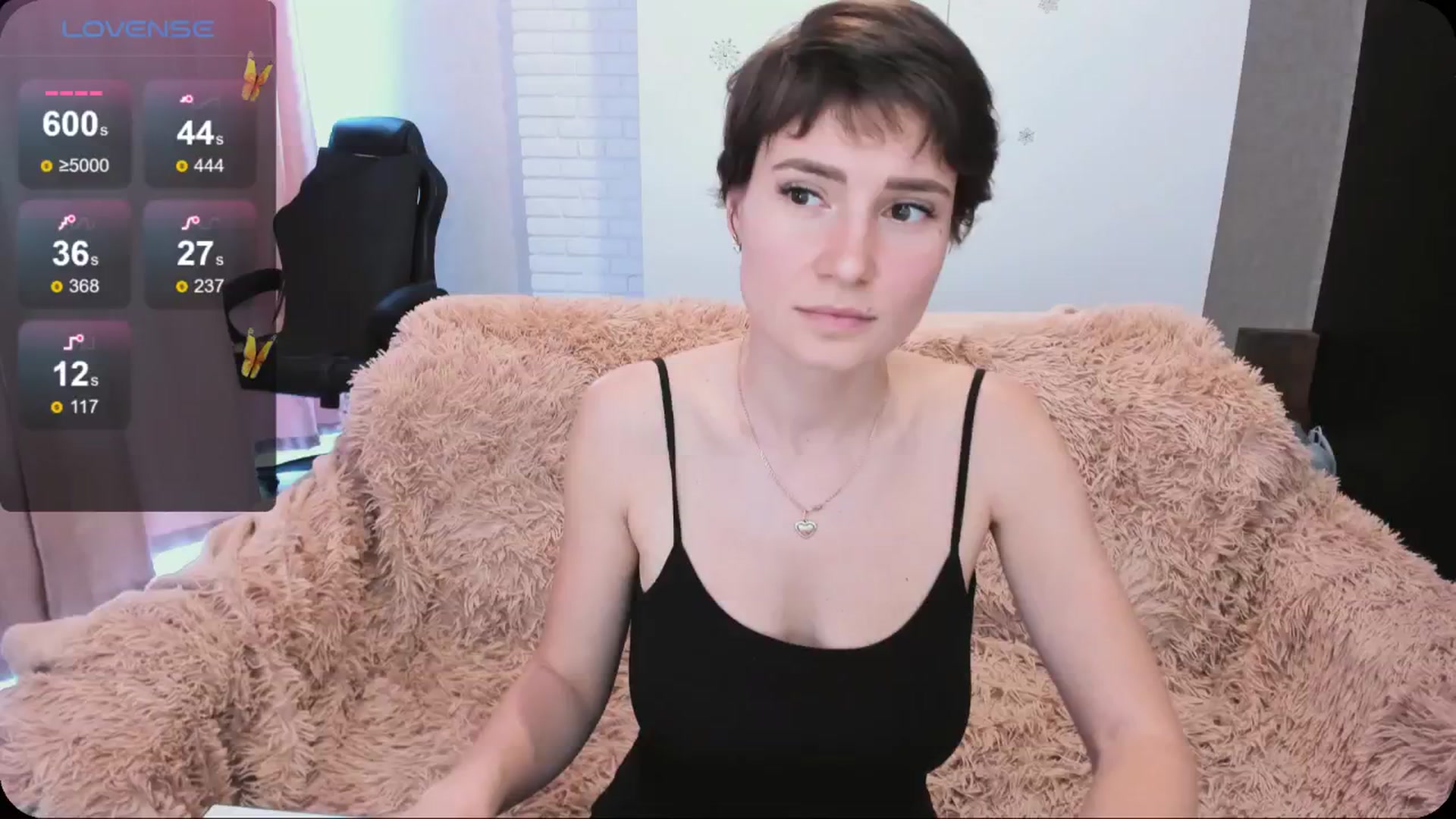 Gallery image thumbnail from HollyMollyy's myfreecams stream on, 04/28/2024, 13:30 image 13 of 20
