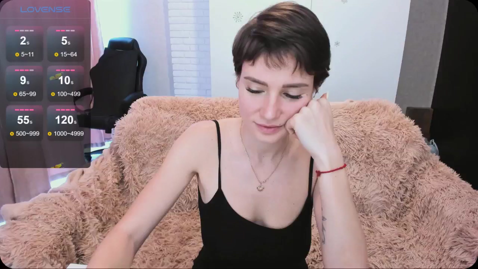 Gallery image thumbnail from HollyMollyy's myfreecams stream on, 04/28/2024, 13:30 image 17 of 20