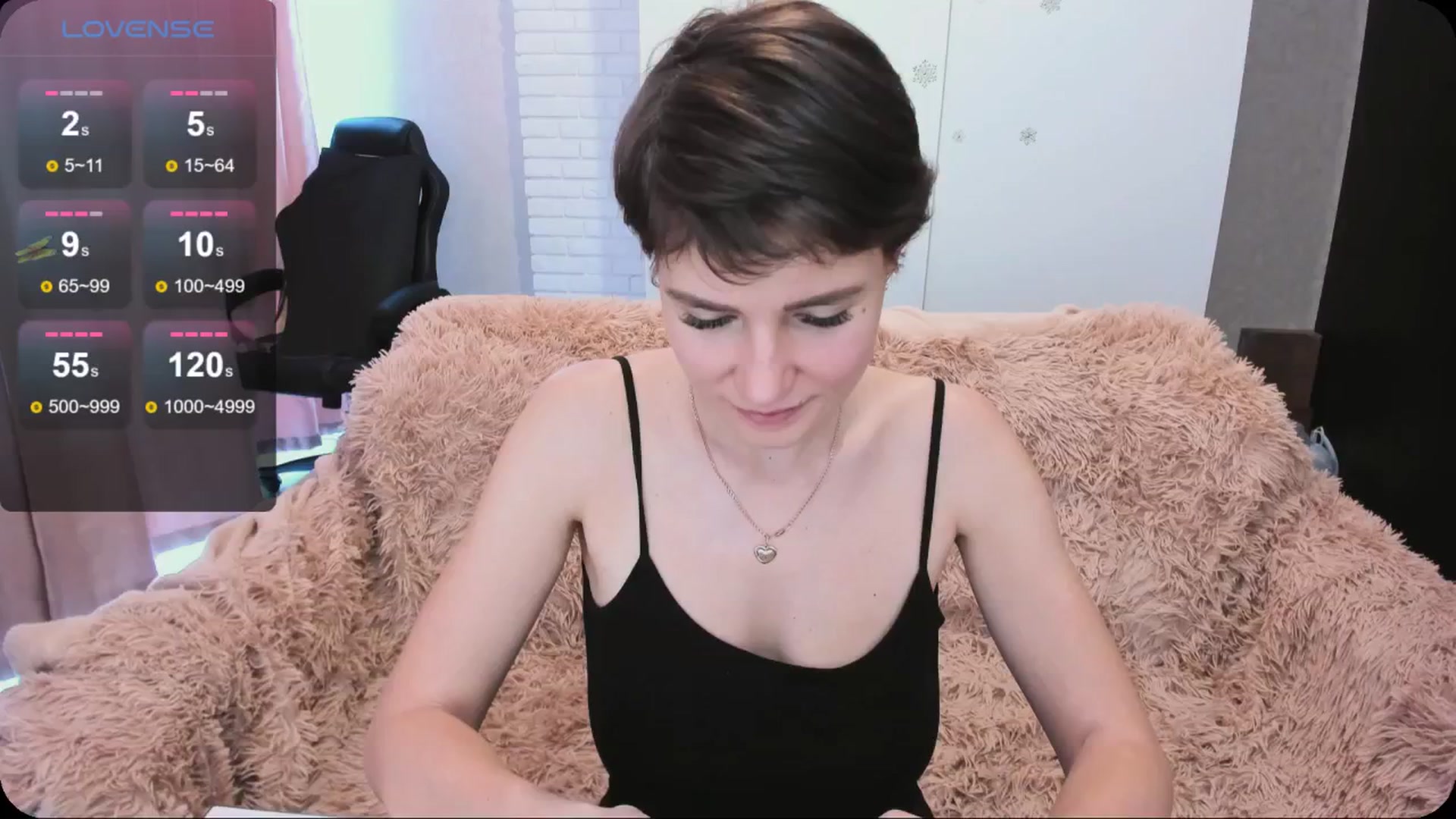 Gallery image thumbnail from HollyMollyy's myfreecams stream on, 04/28/2024, 14:04 image 2 of 20