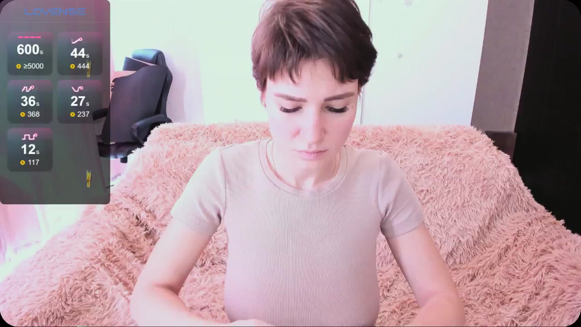 Gallery image thumbnail from HollyMollyy's myfreecams stream on, 05/01/2024, 11:35 image 7 of 20