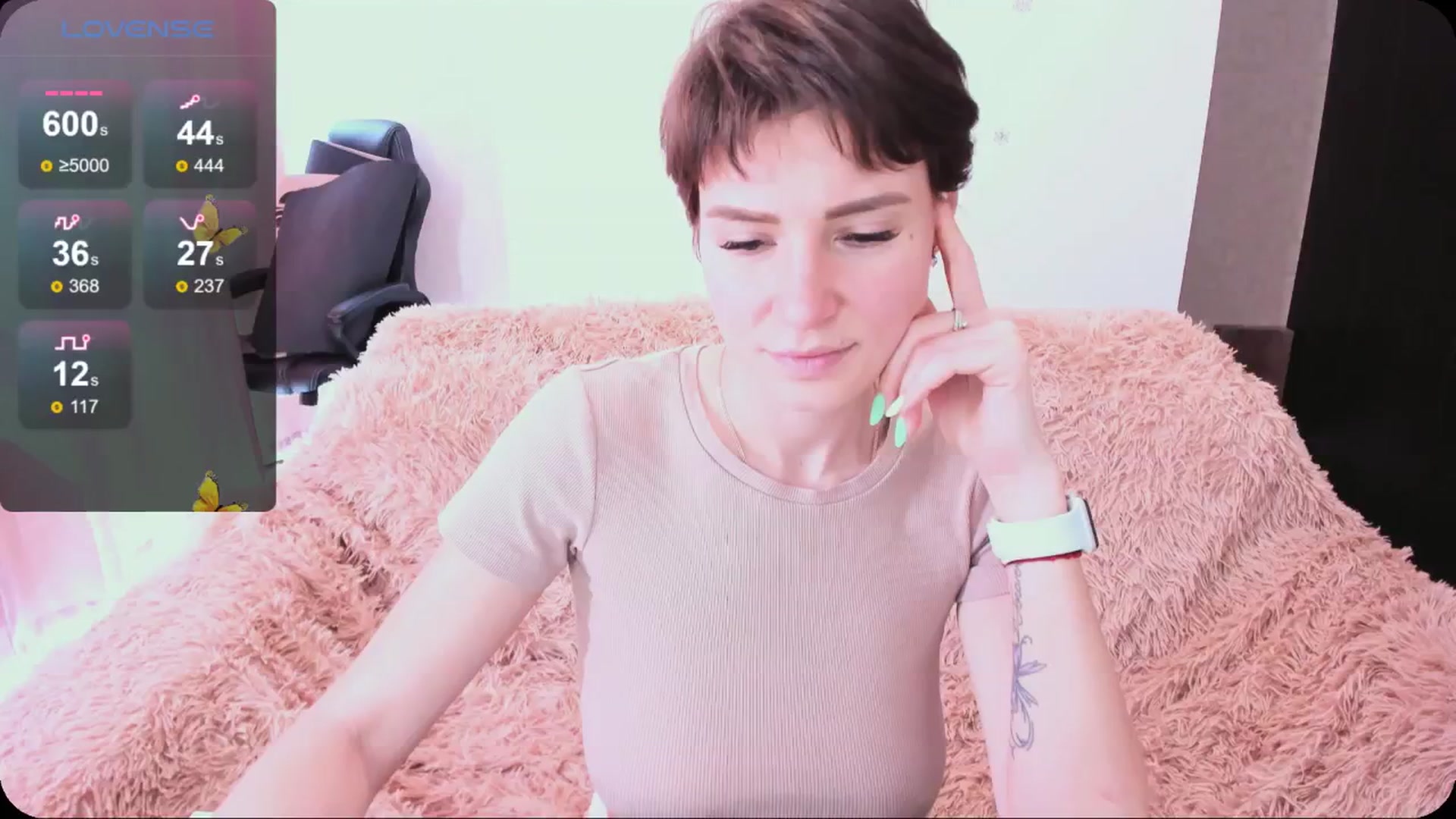 Gallery image thumbnail from HollyMollyy's myfreecams stream on, 05/01/2024, 11:35 image 4 of 20