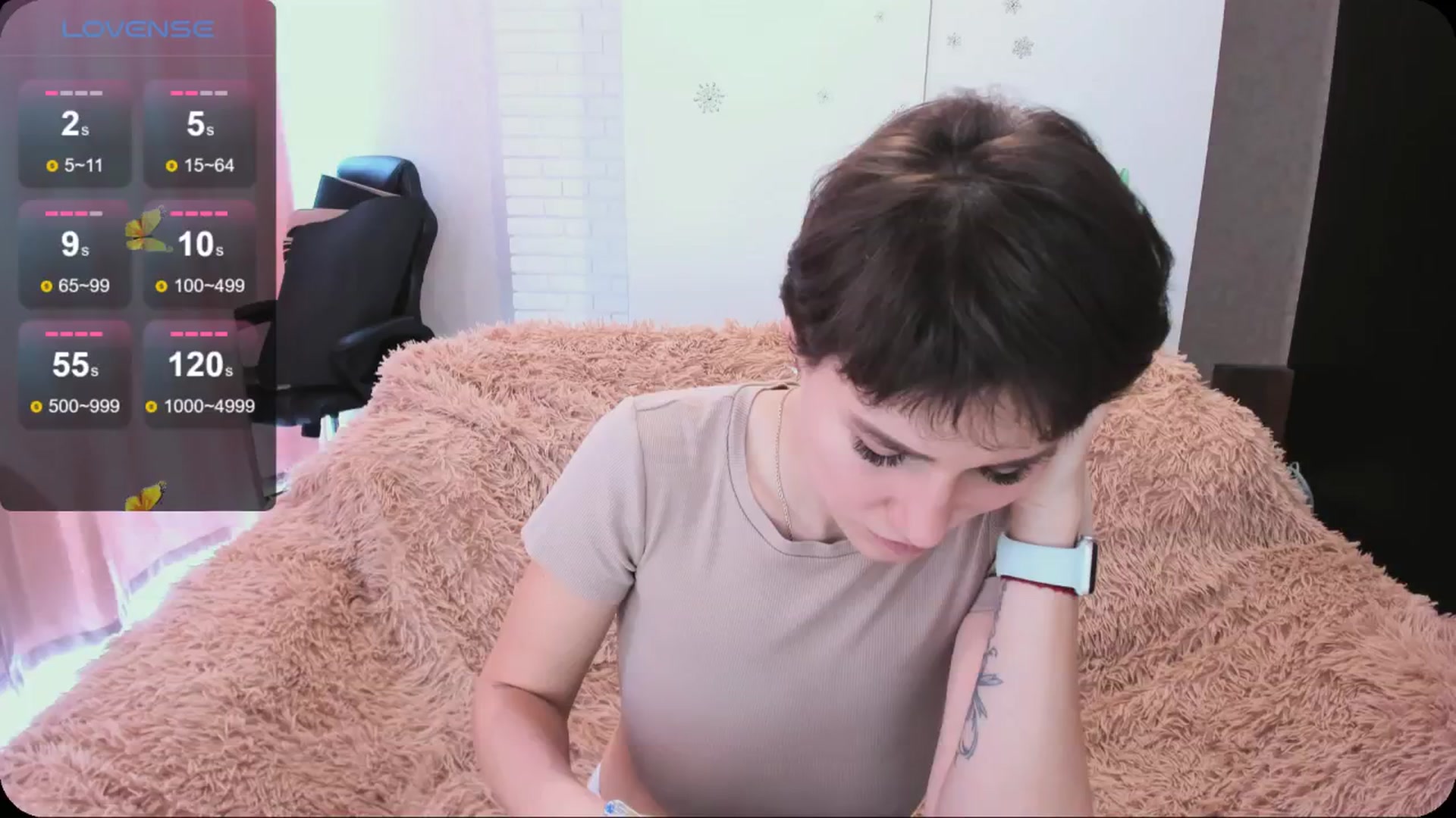 Gallery image thumbnail from HollyMollyy's myfreecams stream on, 05/01/2024, 14:23 image 2 of 20