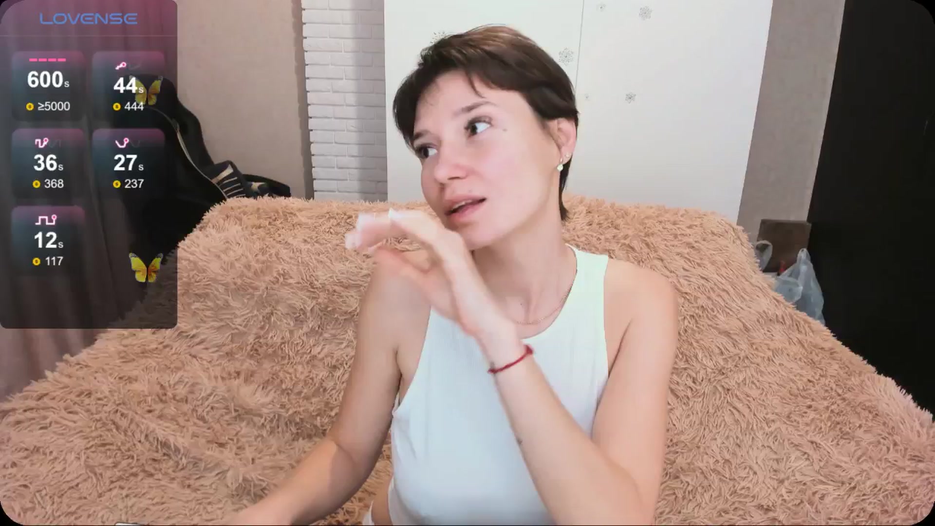 Gallery image thumbnail from HollyMollyy's myfreecams stream on, 05/06/2024, 21:25 image 9 of 20