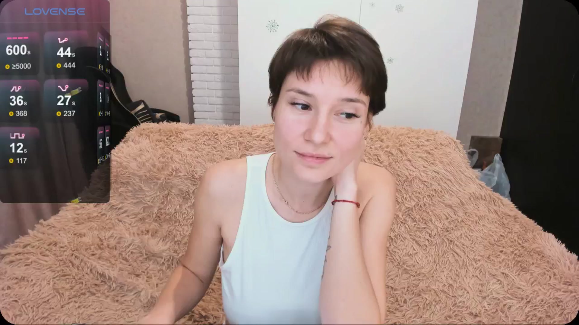 Gallery image thumbnail from HollyMollyy's myfreecams stream on, 05/06/2024, 21:25 image 8 of 20