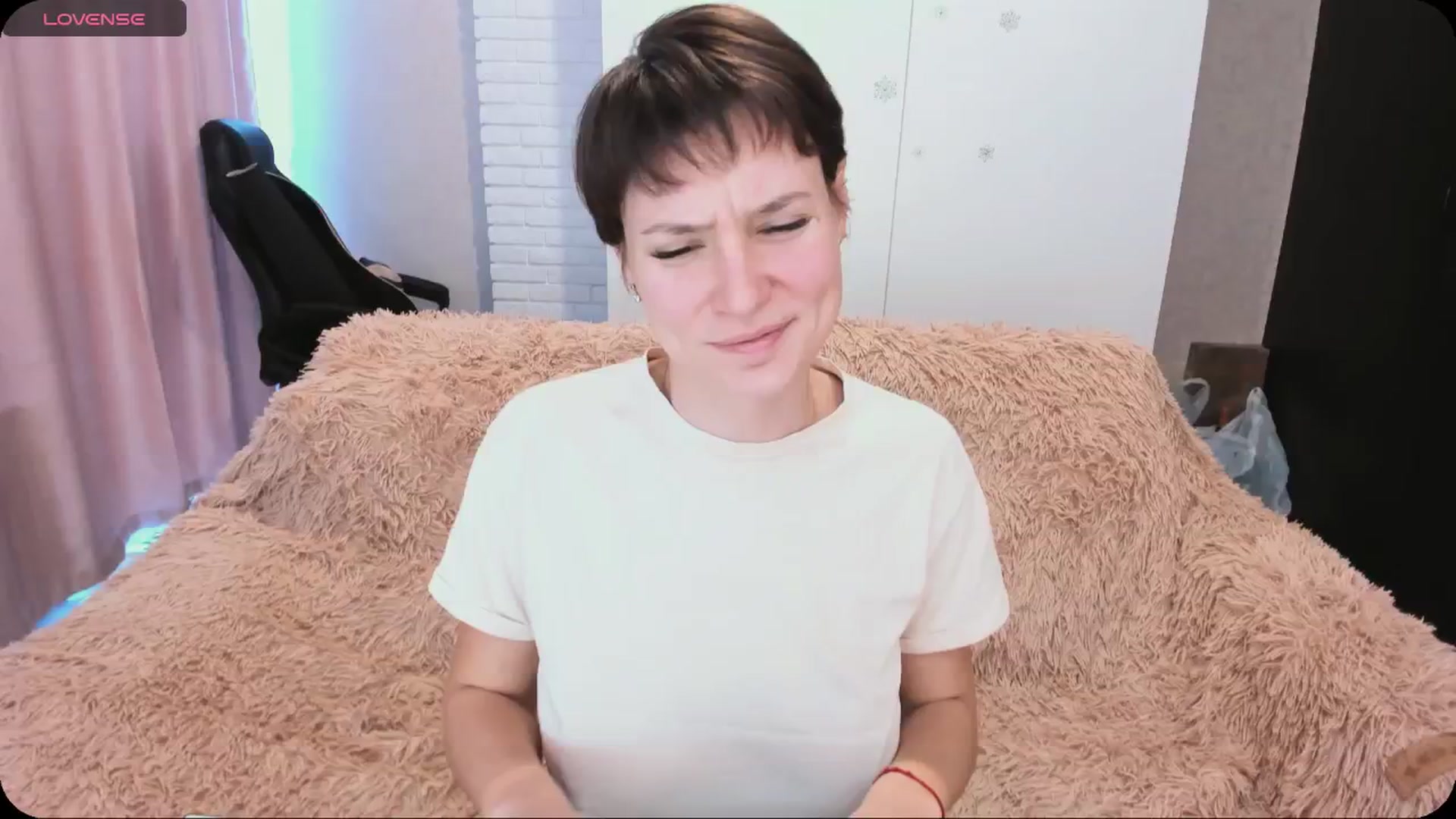 Gallery image thumbnail from HollyMollyy's myfreecams stream on, 05/07/2024, 15:03 image 10 of 20