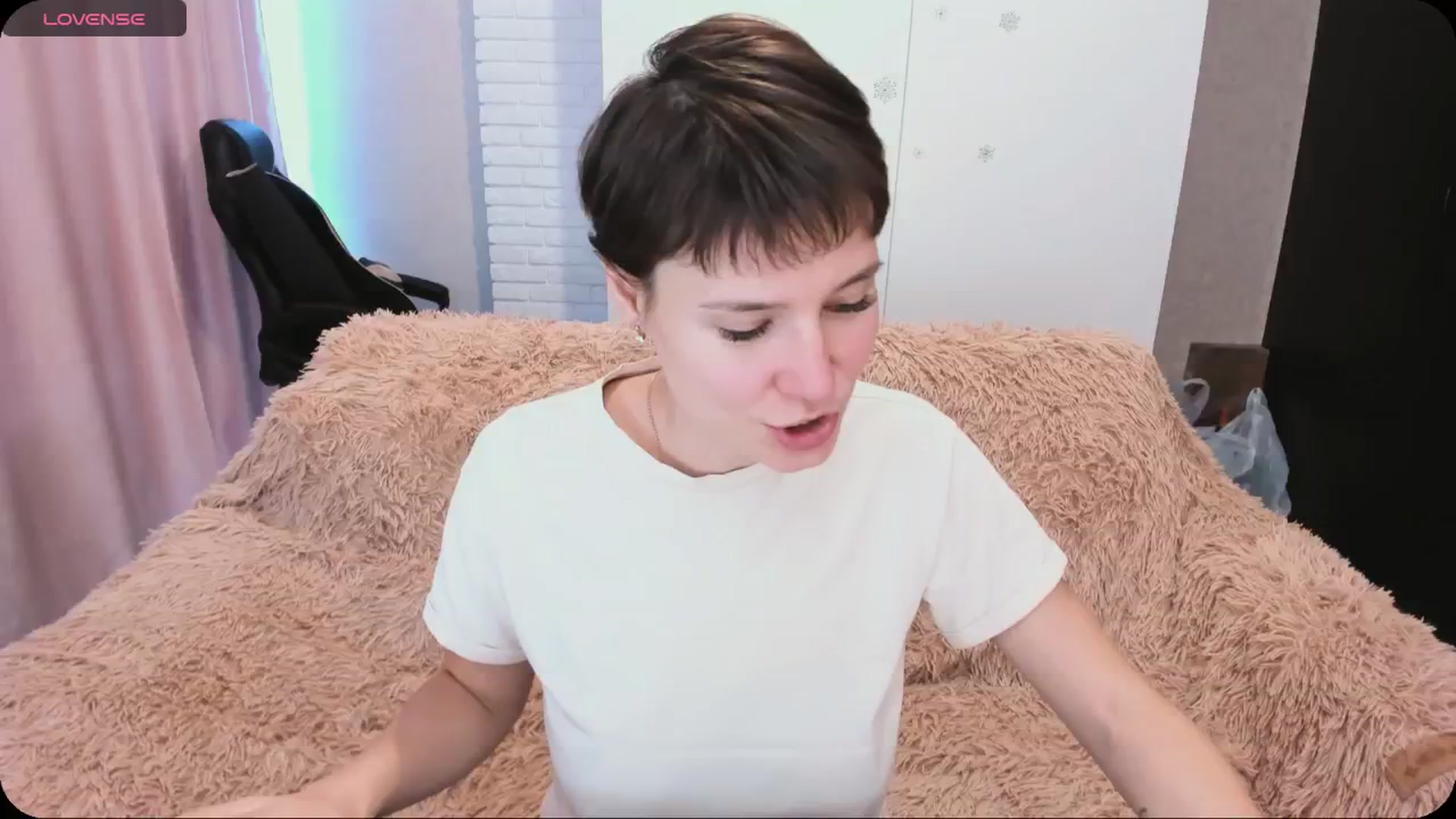 Gallery image thumbnail from HollyMollyy's myfreecams stream on, 05/07/2024, 15:03 image 16 of 20
