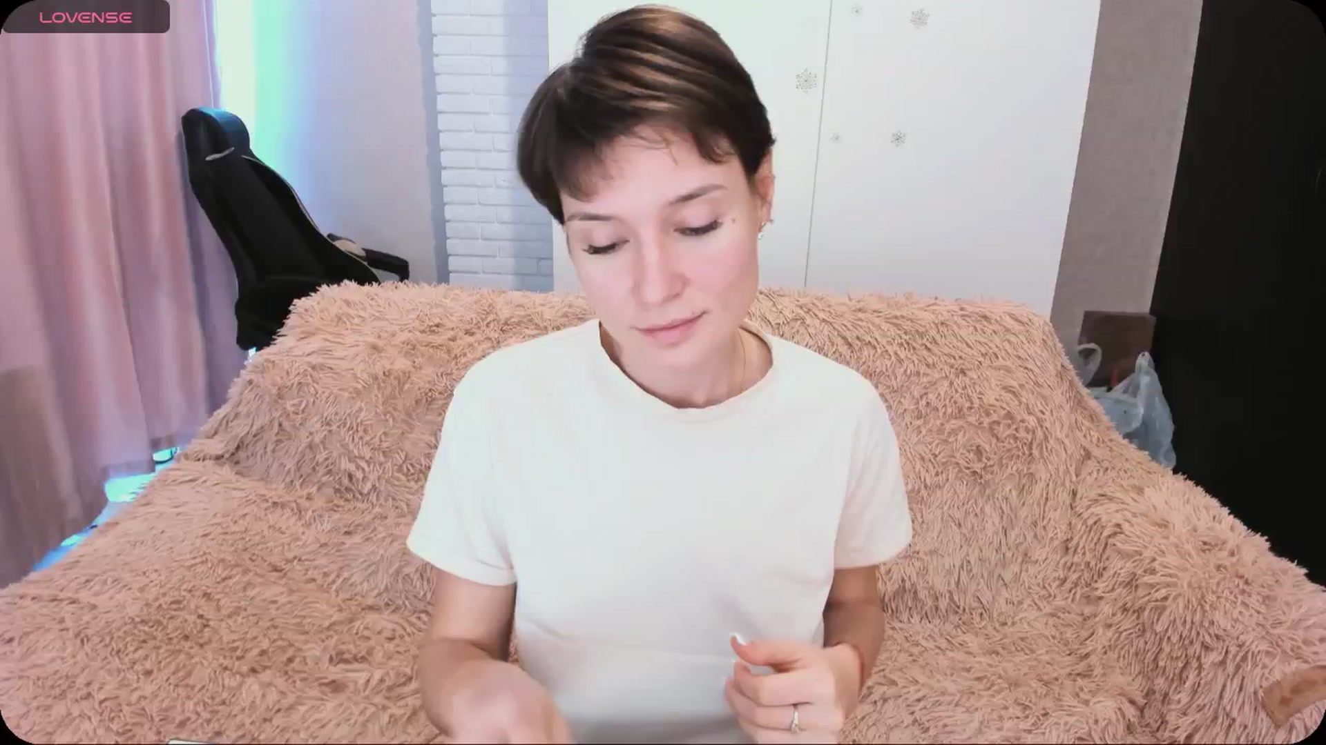 Gallery image thumbnail from HollyMollyy's myfreecams stream on, 05/07/2024, 15:03 image 12 of 20