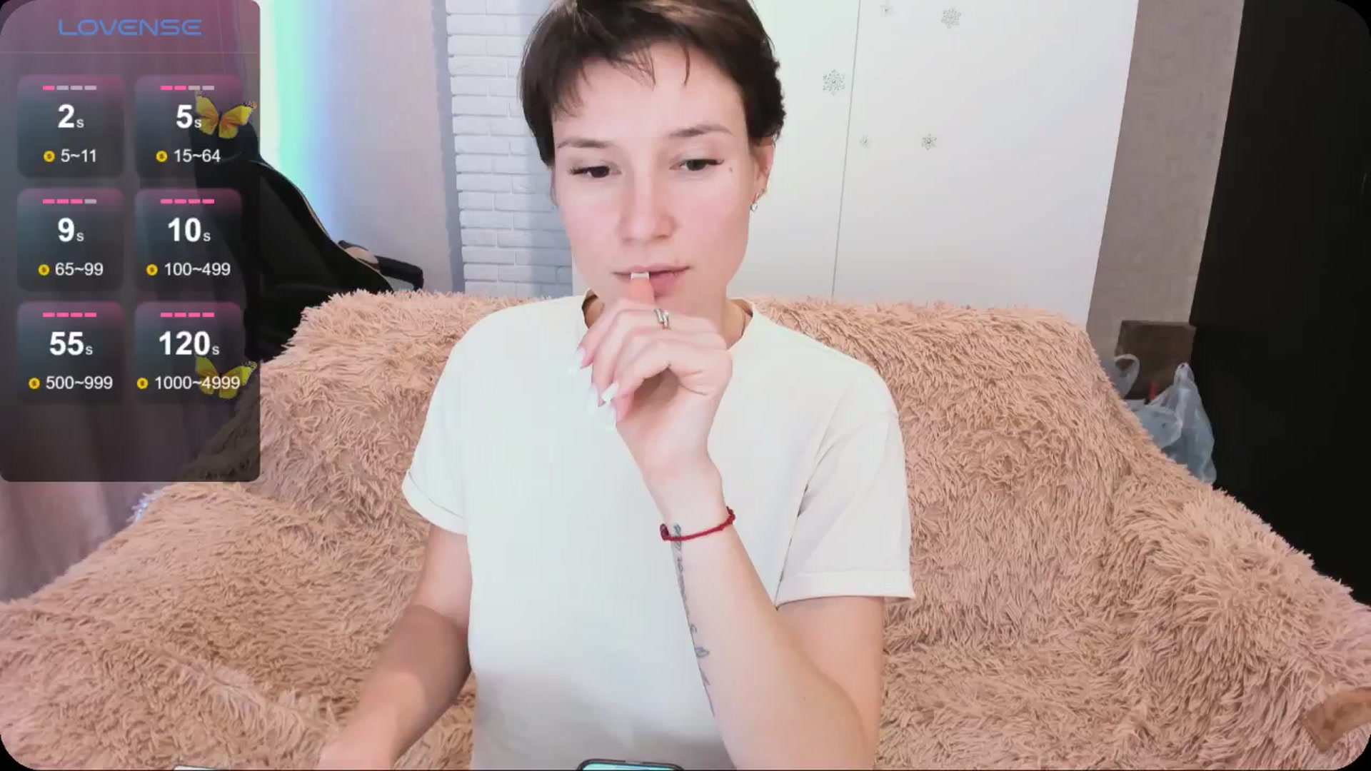 Gallery image thumbnail from HollyMollyy's myfreecams stream on, 05/07/2024, 15:35 image 8 of 20