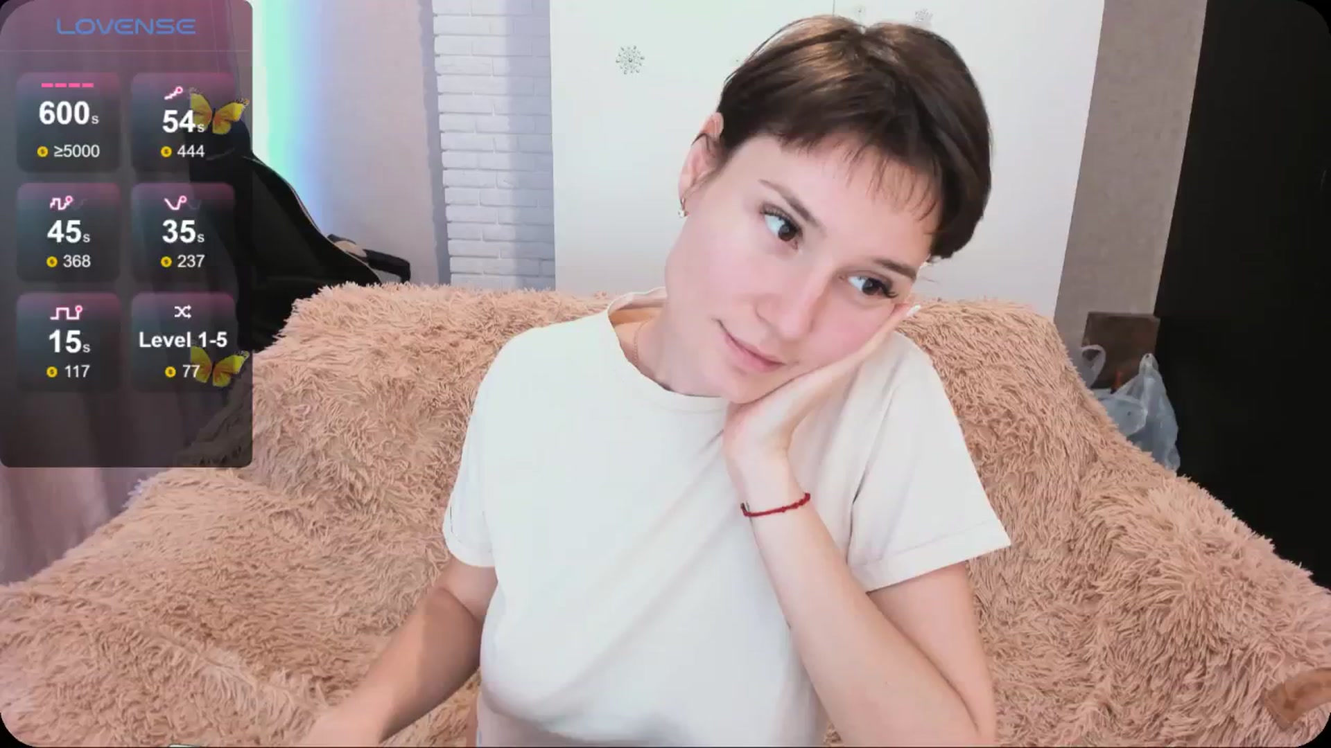 Gallery image thumbnail from HollyMollyy's myfreecams stream on, 05/07/2024, 15:35 image 16 of 20