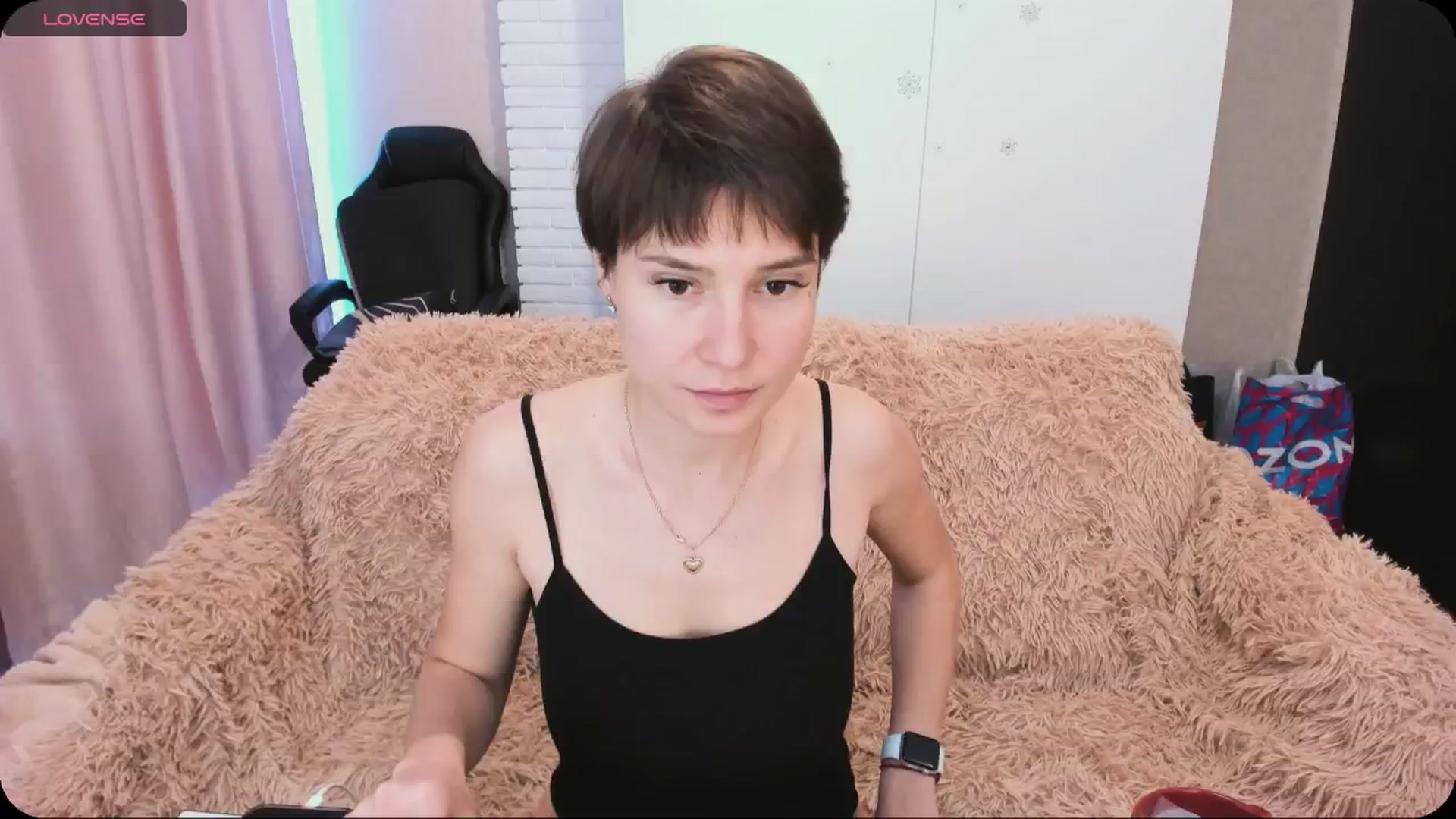 Gallery image thumbnail from HollyMollyy's myfreecams stream on, 05/08/2024, 17:15 image 1 of 20