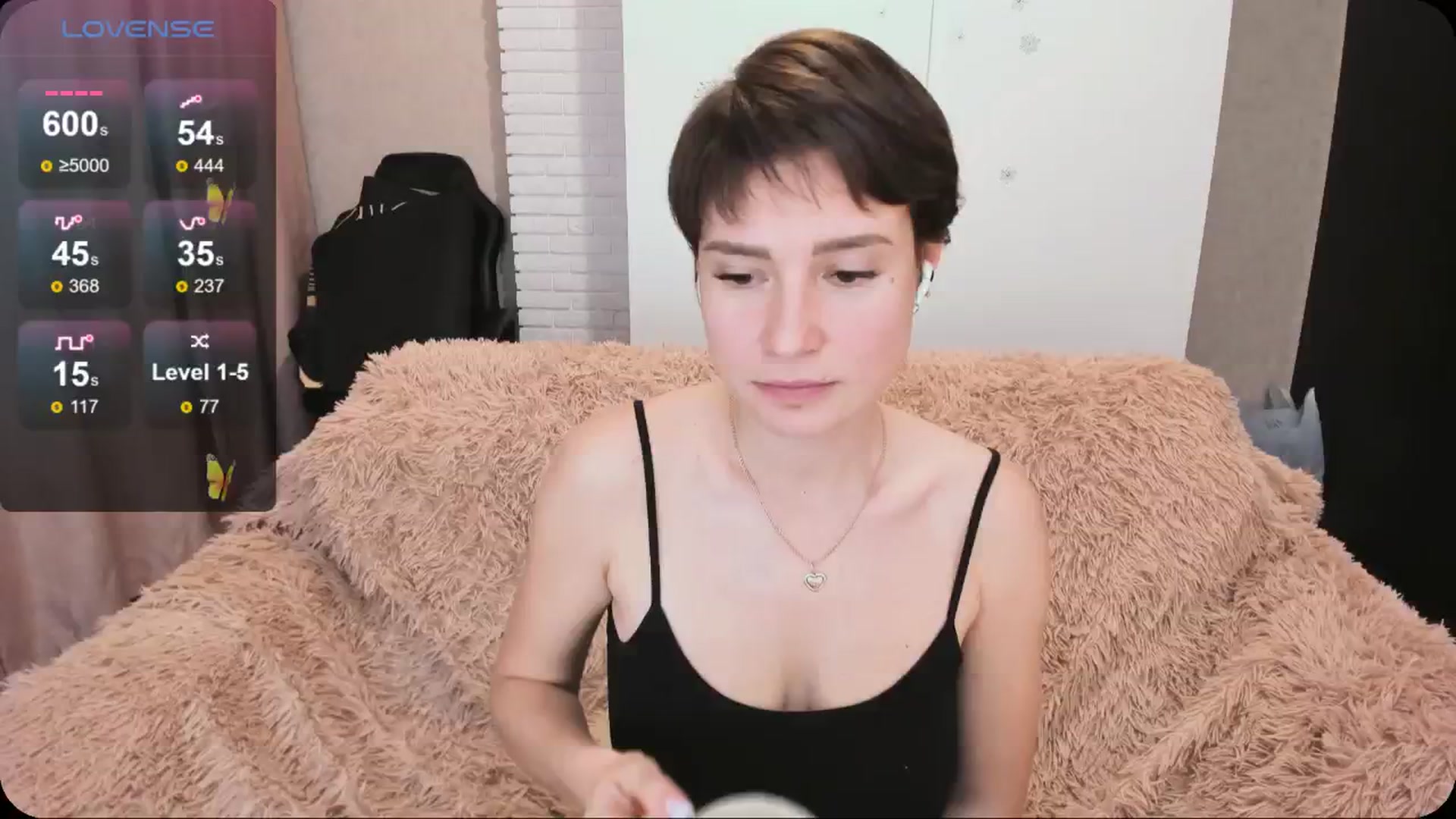 Gallery image thumbnail from HollyMollyy's myfreecams stream on, 05/09/2024, 20:01 image 15 of 20
