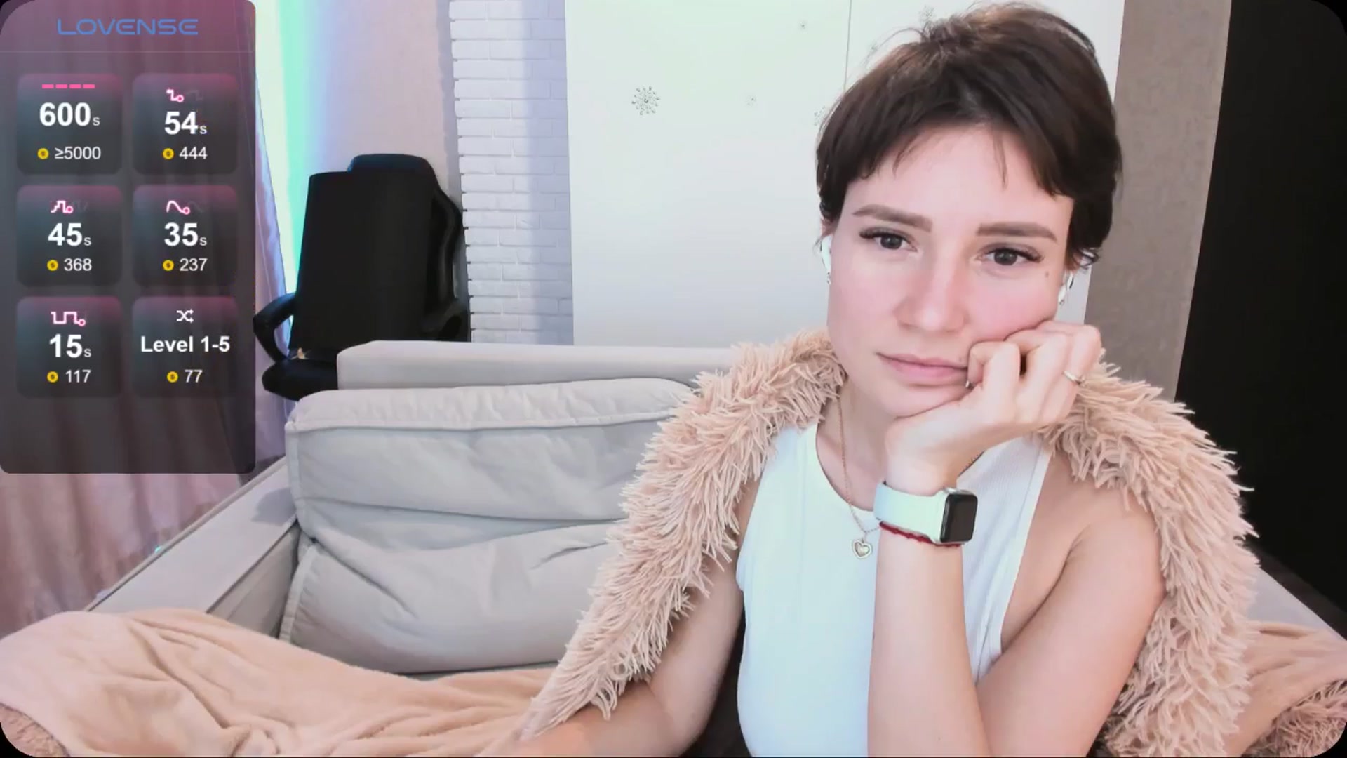 Gallery image thumbnail from HollyMollyy's myfreecams stream on, 05/10/2024, 16:32 image 7 of 20