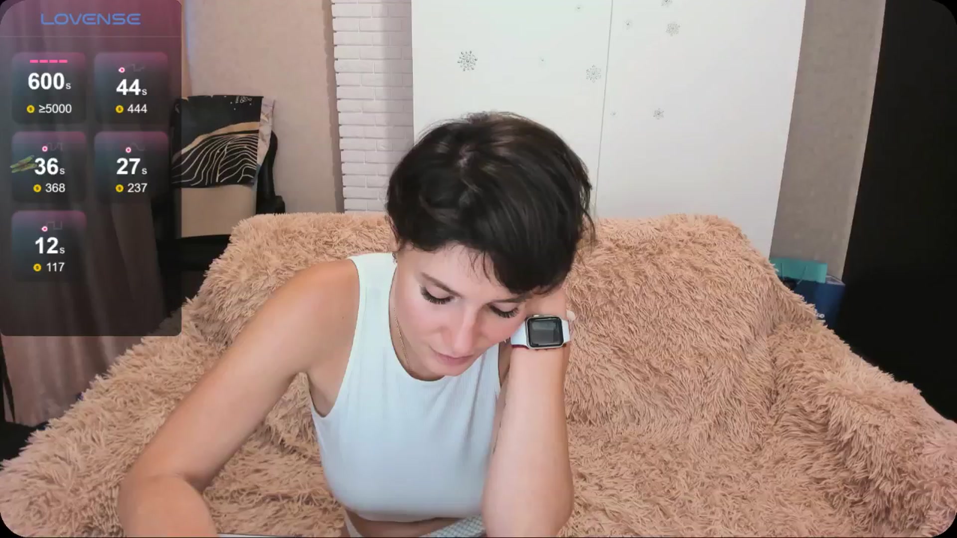 Gallery image thumbnail from HollyMollyy's myfreecams stream on, 06/05/2024, 18:49 image 4 of 20