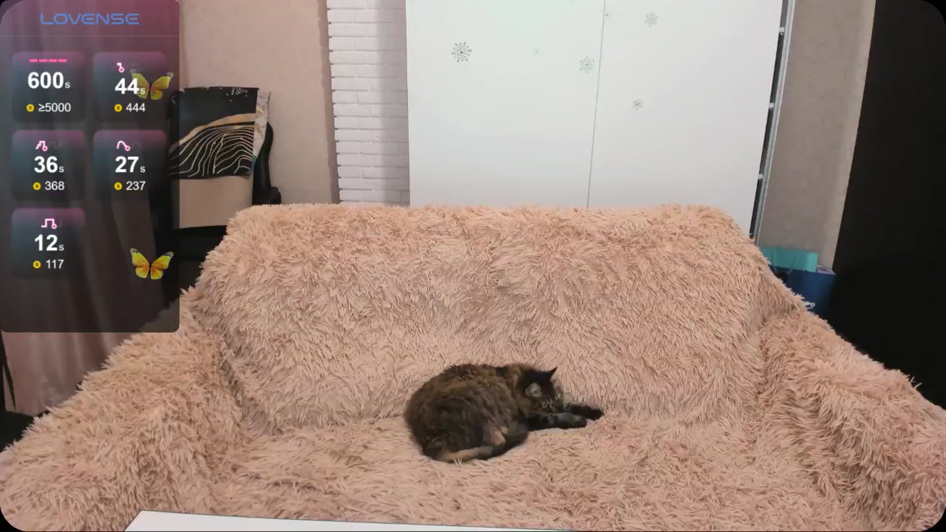 Gallery image thumbnail from HollyMollyy's myfreecams stream on, 06/05/2024, 19:38 image 16 of 20