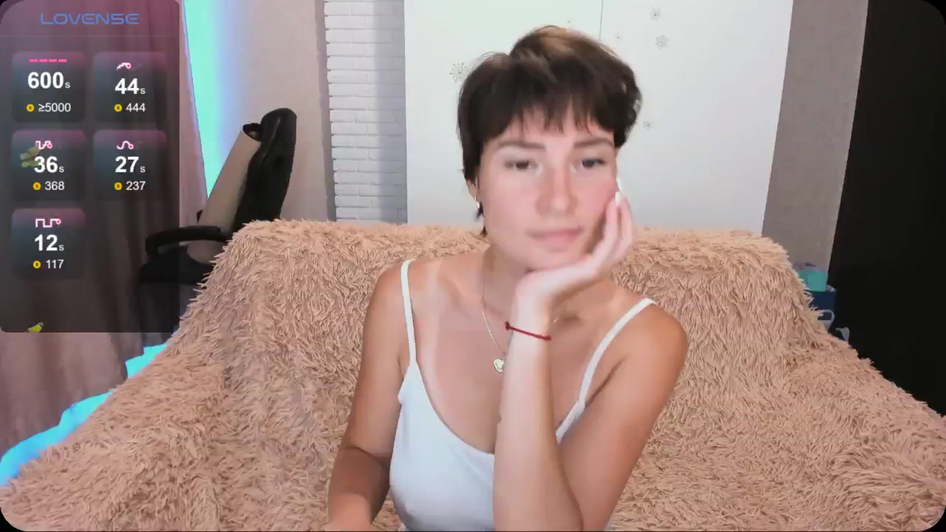 Gallery image thumbnail from HollyMollyy's myfreecams stream on, 06/17/2024, 17:55 image 1 of 20