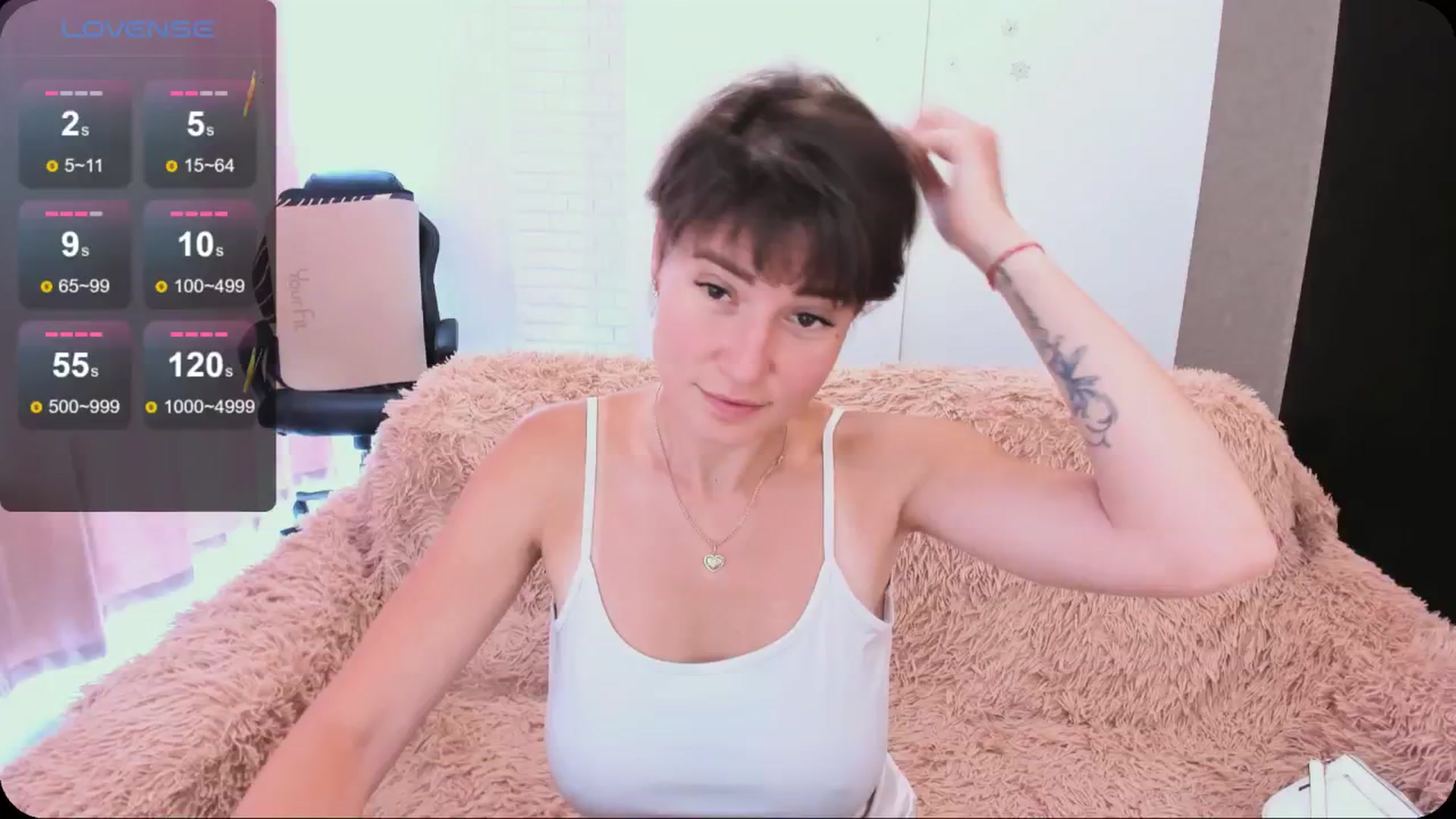 Gallery image thumbnail from HollyMollyy's myfreecams stream on, 06/18/2024, 09:03 image 7 of 20