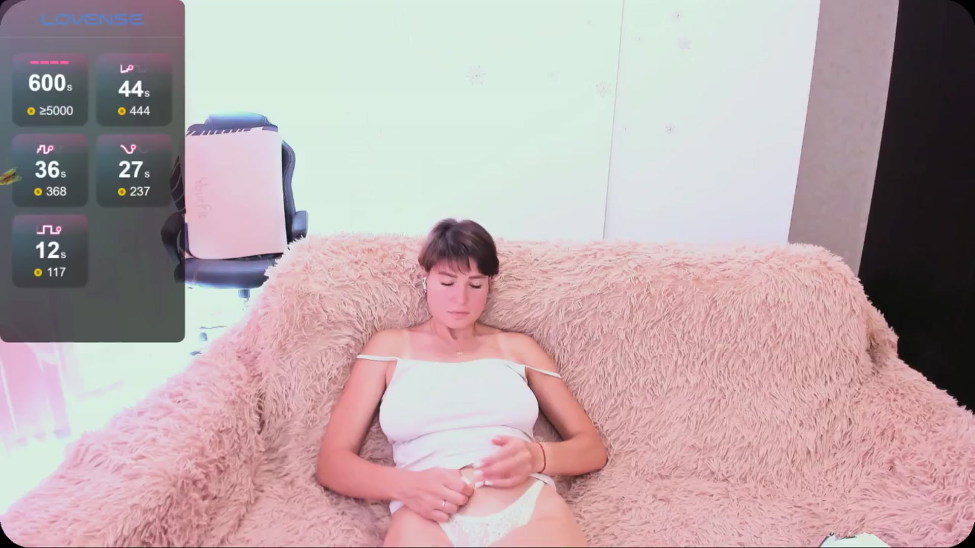 Gallery image thumbnail from HollyMollyy's myfreecams stream on, 06/18/2024, 09:03 image 18 of 20