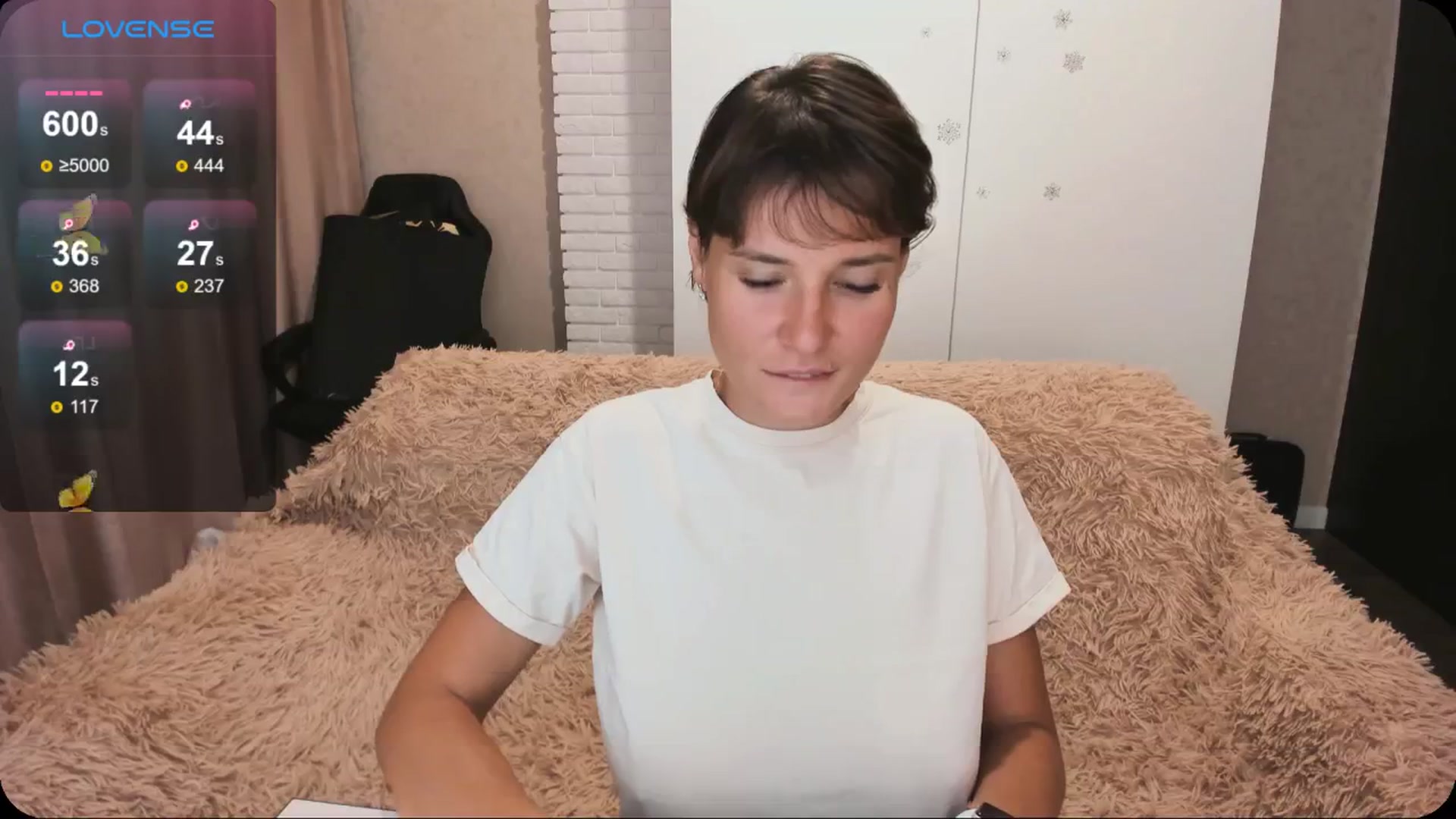 Gallery image thumbnail from HollyMollyy's myfreecams stream on, 07/19/2024, 19:23 image 18 of 20