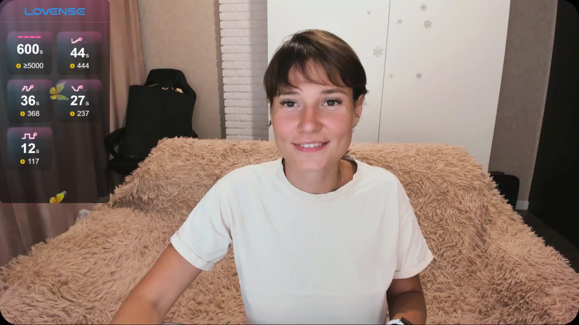 Gallery image thumbnail from HollyMollyy's myfreecams stream on, 07/19/2024, 20:08 image 2 of 20