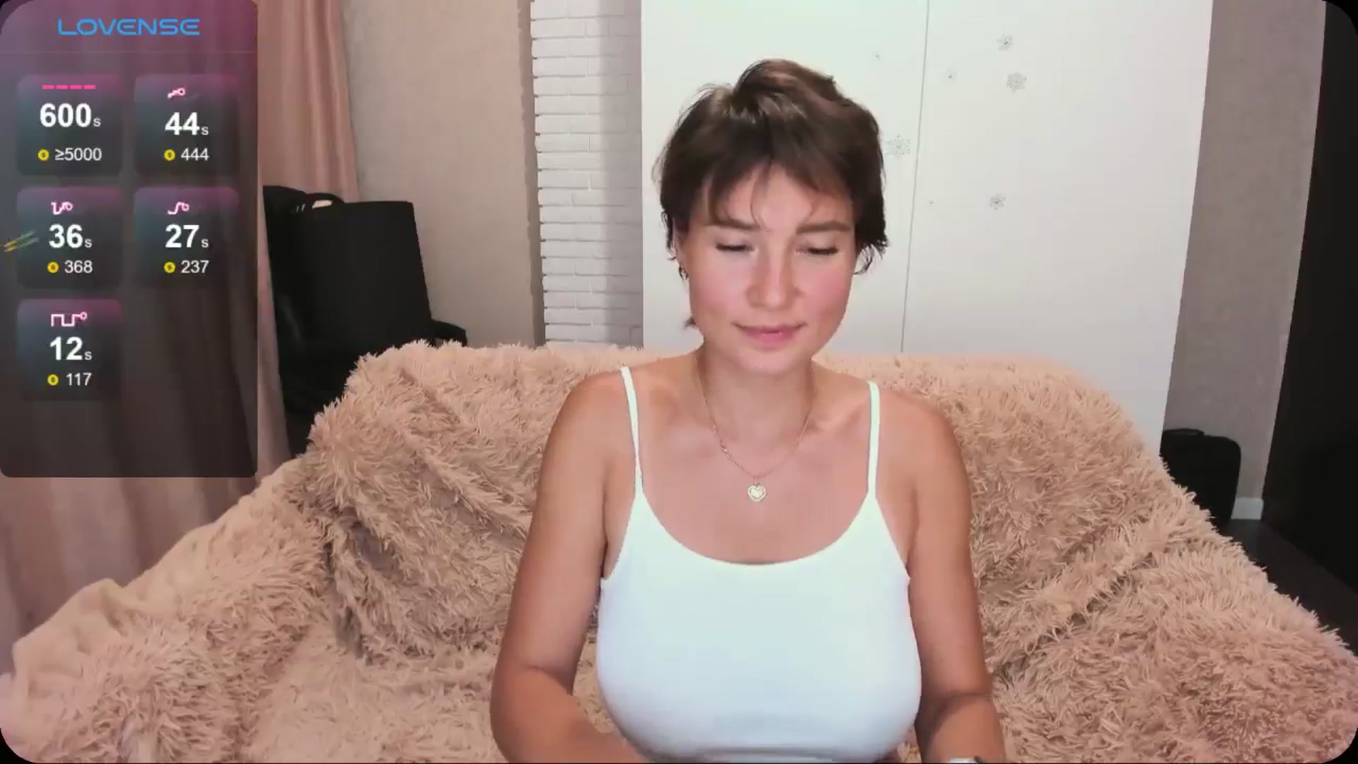 Gallery image thumbnail from HollyMollyy's myfreecams stream on, 07/22/2024, 20:28 image 5 of 20