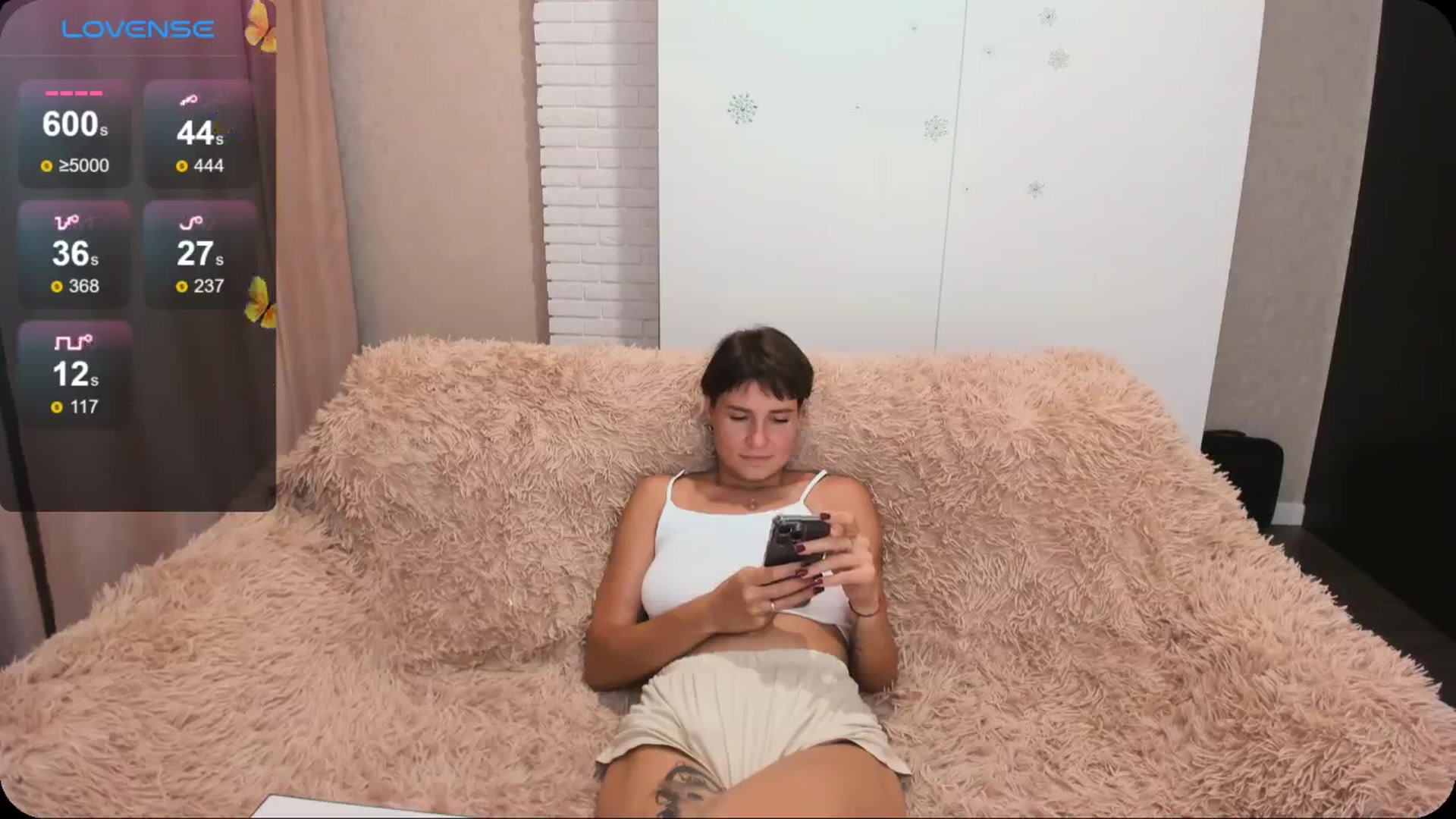 Gallery image thumbnail from HollyMollyy's myfreecams stream on, 07/23/2024, 17:38 image 19 of 20