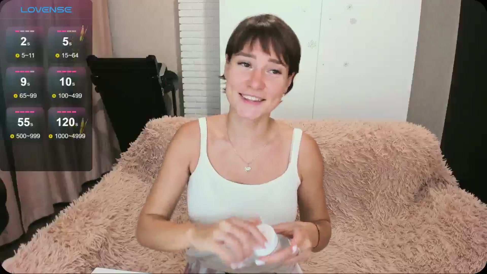 Gallery image thumbnail from HollyMollyy's myfreecams stream on, 08/16/2024, 17:05 image 11 of 20