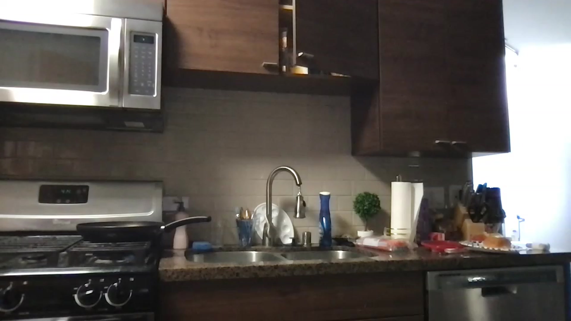 Gallery image thumbnail from HollyTreats's myfreecams stream on, 02/06/2023, 24:39 image 9 of 20
