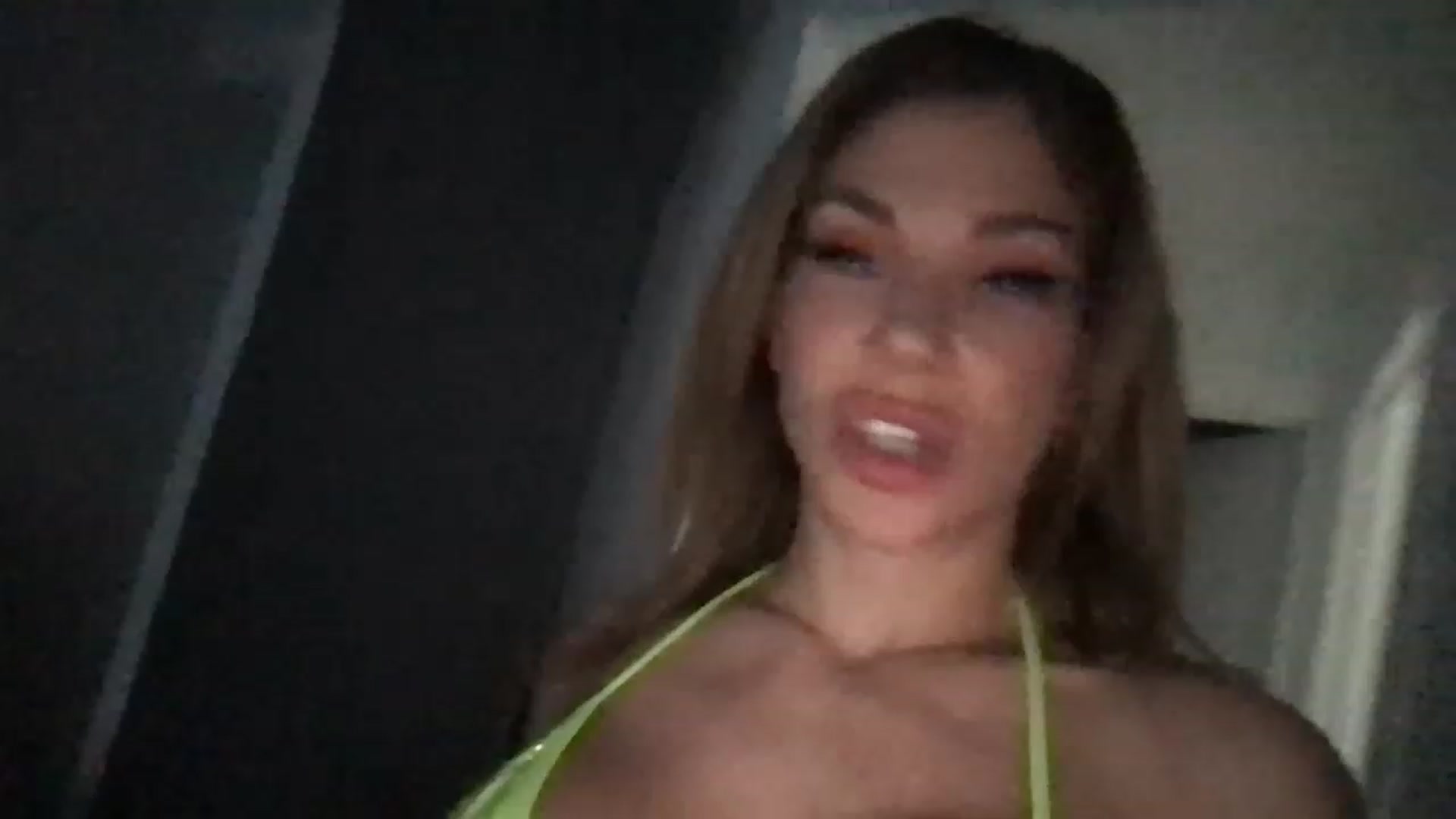 Gallery image thumbnail from HollyTreats's myfreecams stream on, 03/02/2023, 22:45 image 13 of 20