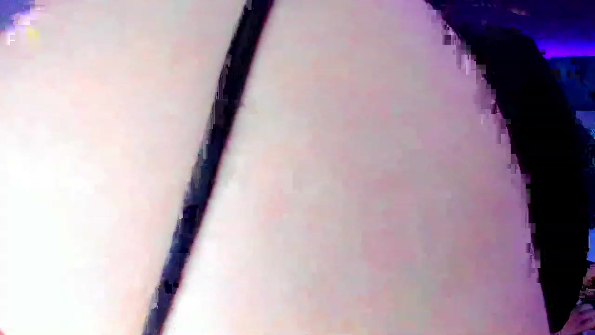 Gallery image thumbnail from Holly_Blonde1's myfreecams stream on, 11/24/2022, 06:38 image 15 of 20