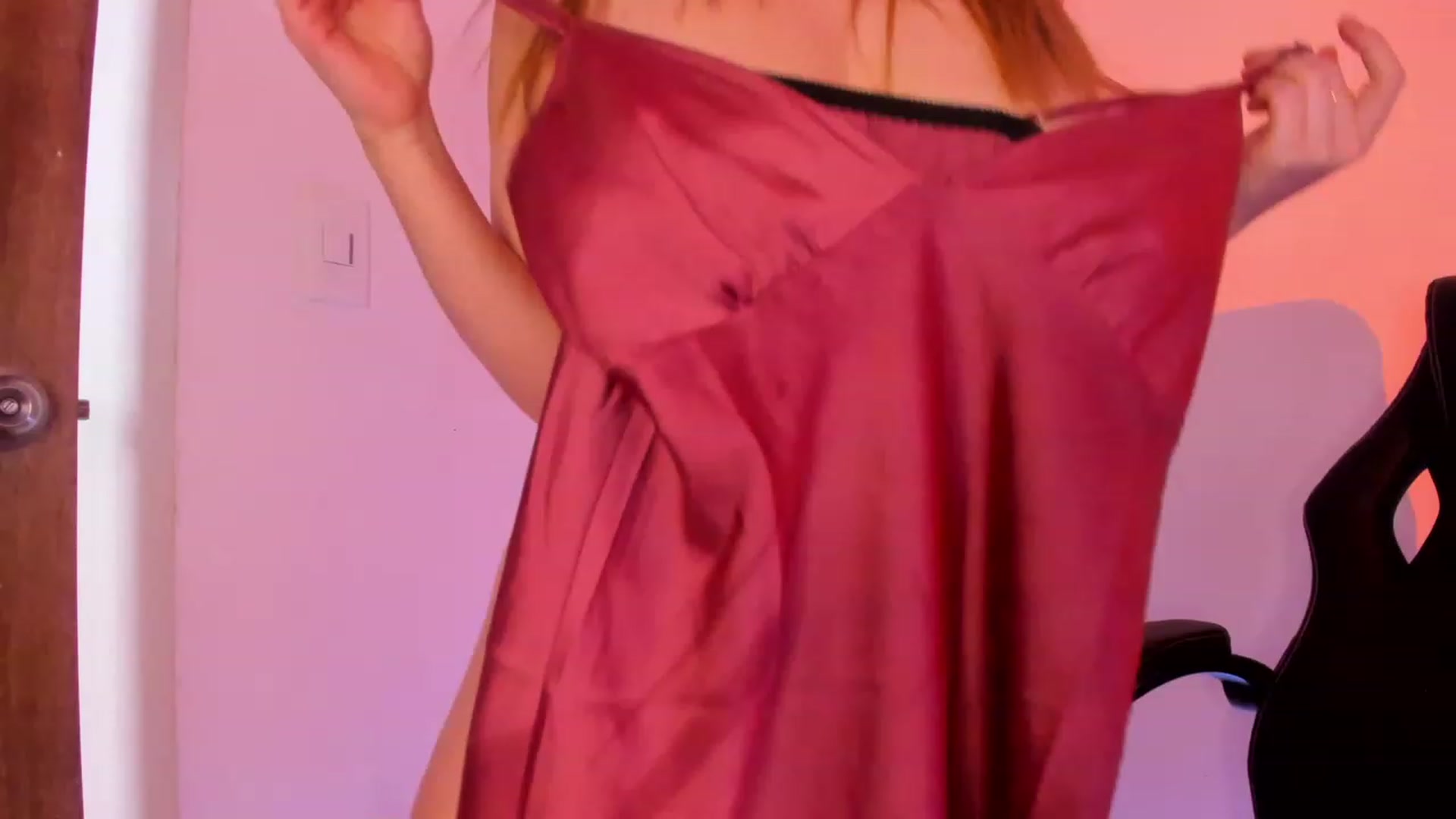 Gallery image thumbnail from Holly_Blonde1's myfreecams stream on, 02/05/2023, 16:21 image 3 of 20