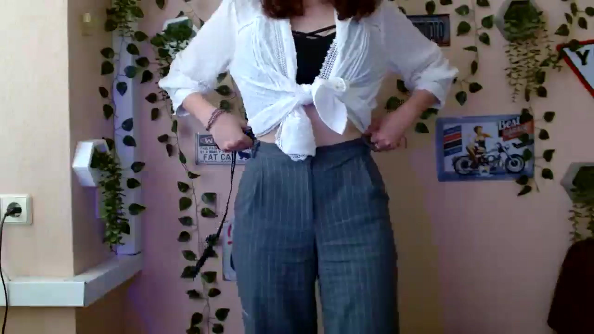 Gallery image thumbnail from Holly_Red_Cat's myfreecams stream on, 07/01/2025, 18:41 image 2 of 20