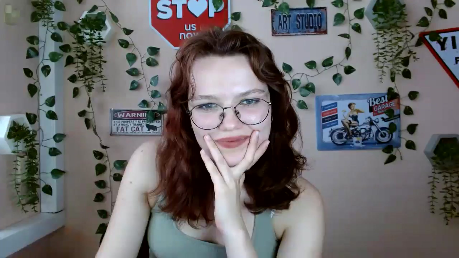 Gallery image thumbnail from Holly_Red_Cat's myfreecams stream on, 07/06/2025, 19:23 image 10 of 20