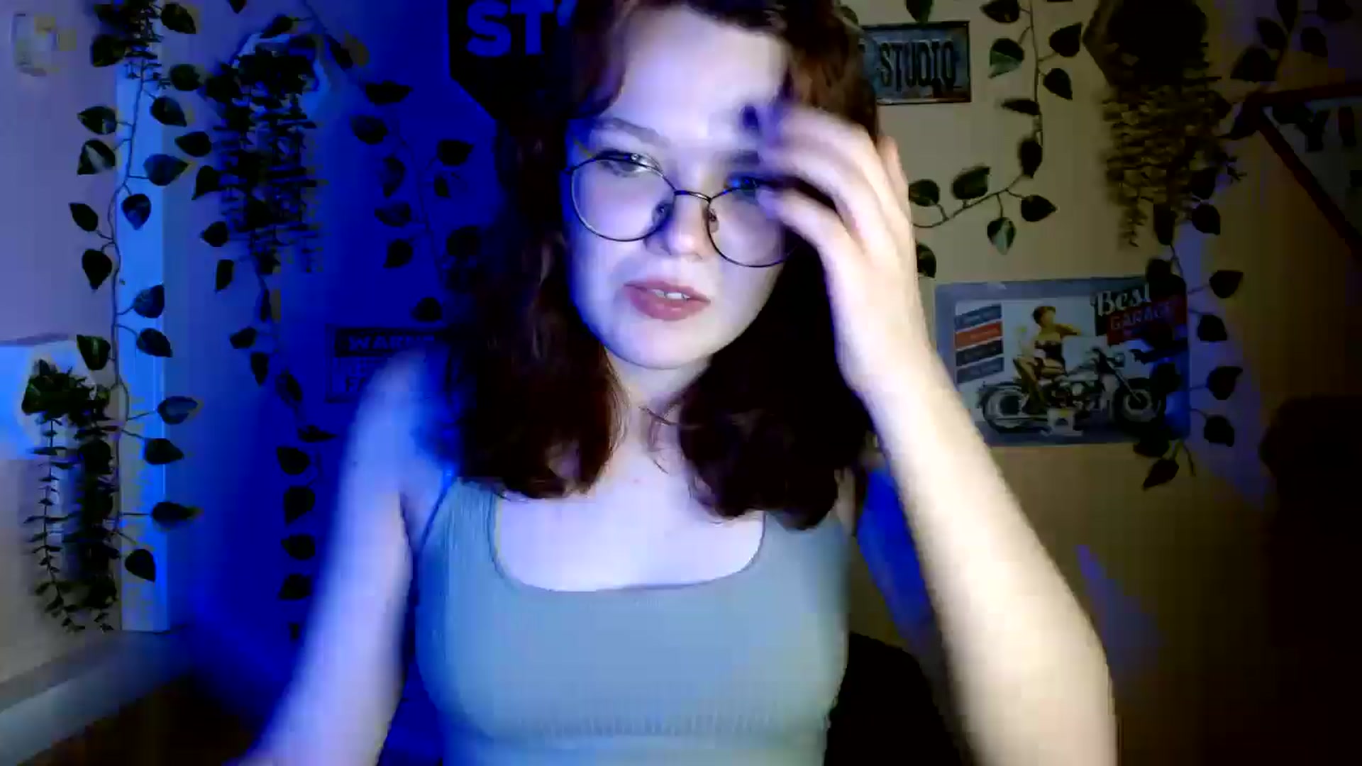 Gallery image thumbnail from Holly_Red_Cat's myfreecams stream on, 07/06/2025, 19:23 image 17 of 20