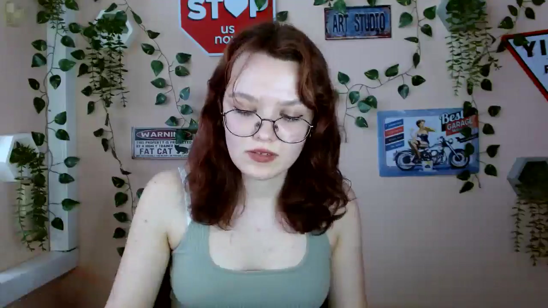 Gallery image thumbnail from Holly_Red_Cat's myfreecams stream on, 07/06/2025, 19:23 image 6 of 20