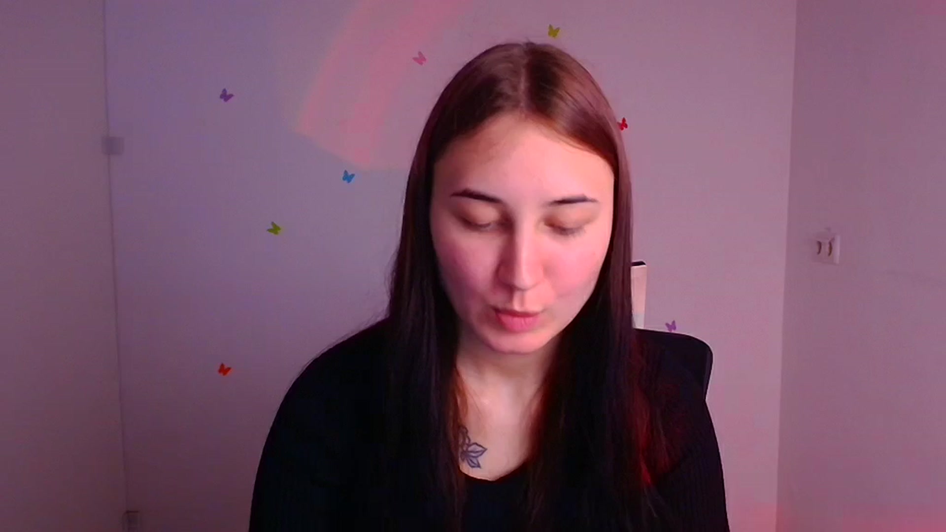 Gallery image thumbnail from Holly_horny's myfreecams stream on, 05/02/2025, 10:46 image 9 of 20