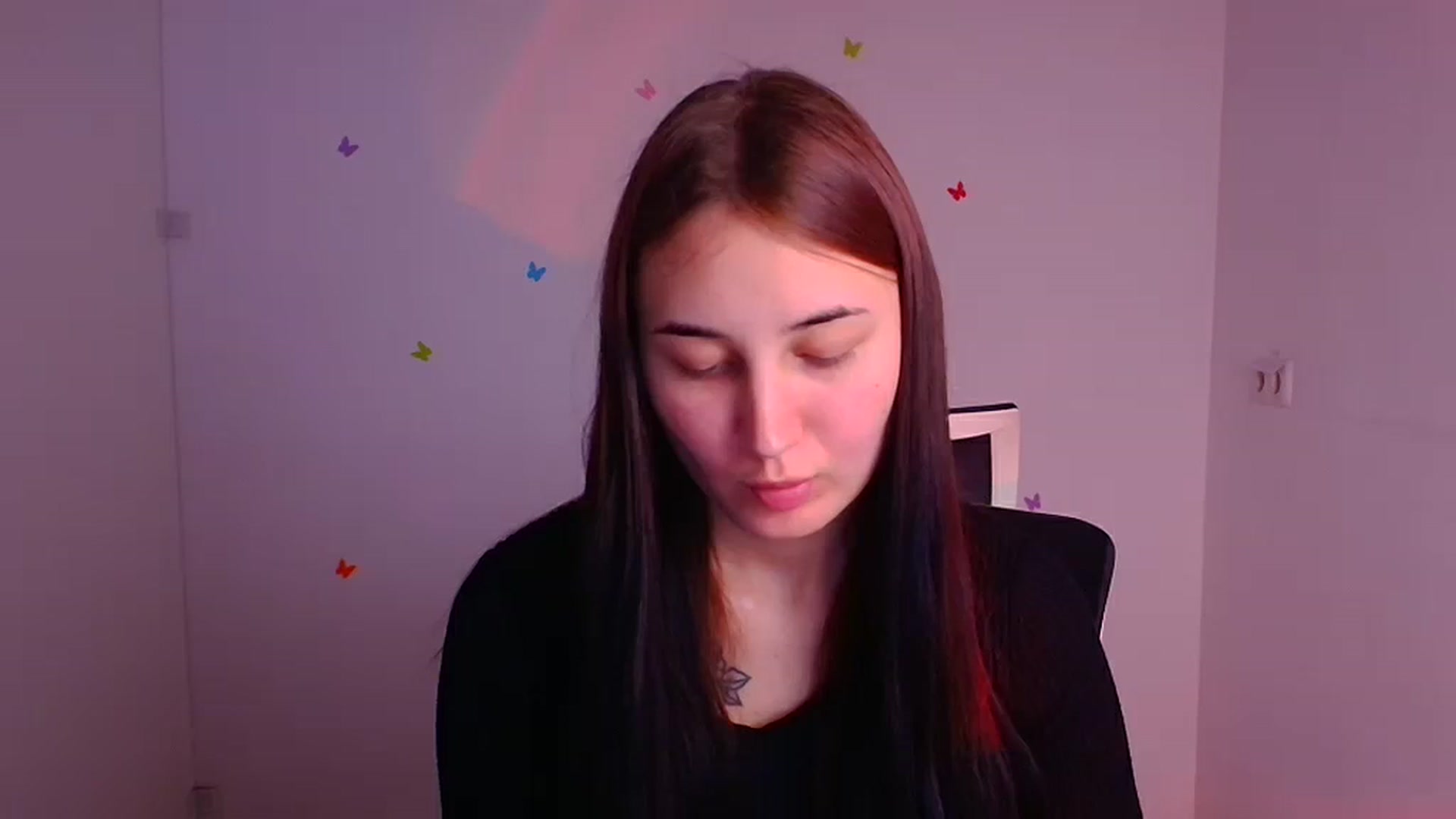 Gallery image thumbnail from Holly_horny's myfreecams stream on, 05/02/2025, 10:46 image 8 of 20