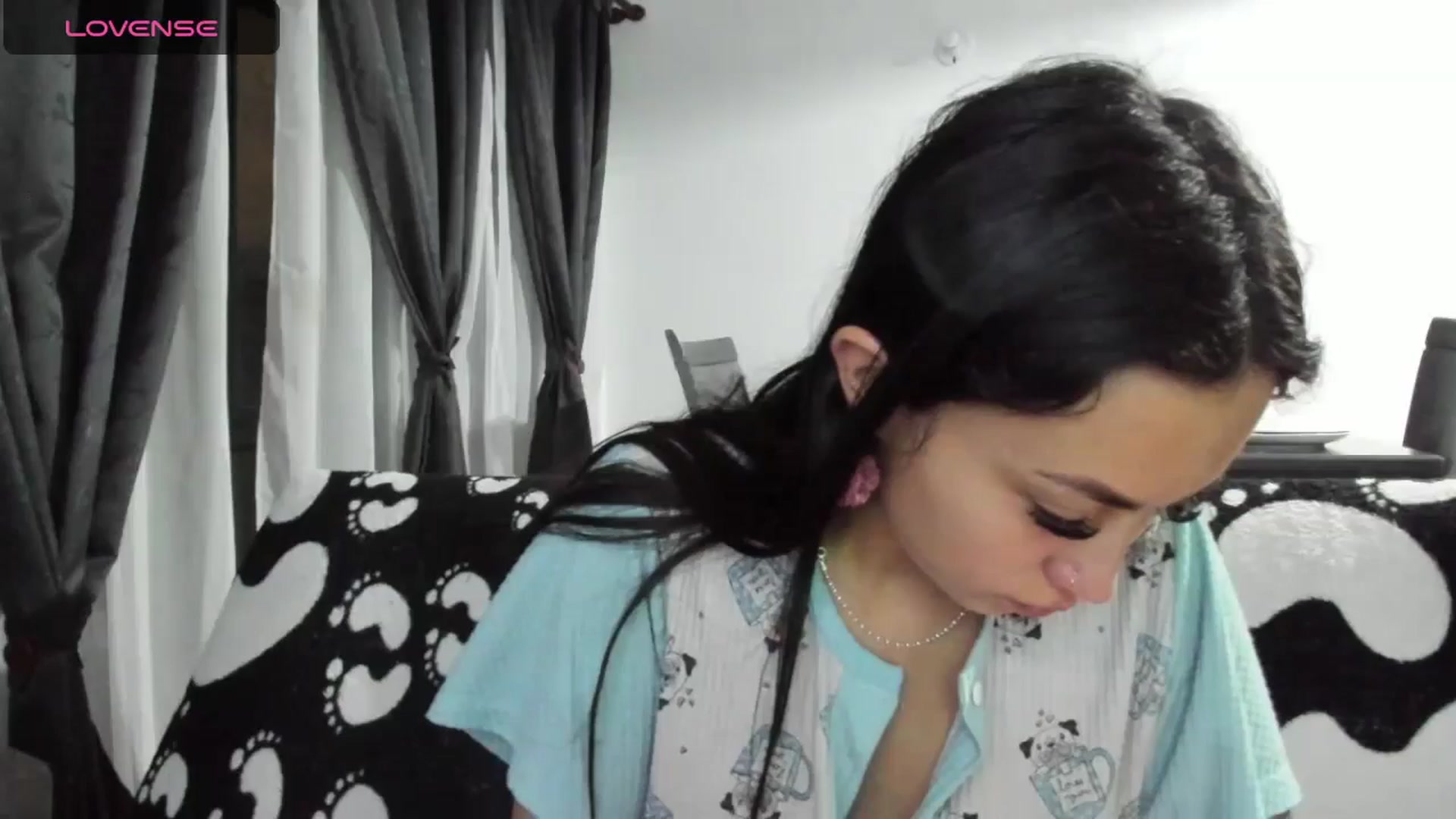 Gallery image thumbnail from Holly_rosee's myfreecams stream on, 06/18/2024, 06:26 image 1 of 20