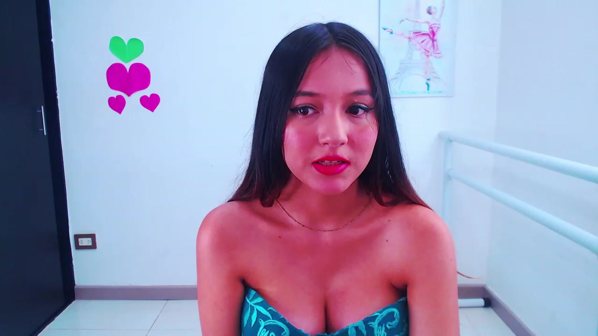 Gallery image thumbnail from Hollyballet's myfreecams stream on, 03/30/2023, 16:44 image 10 of 20