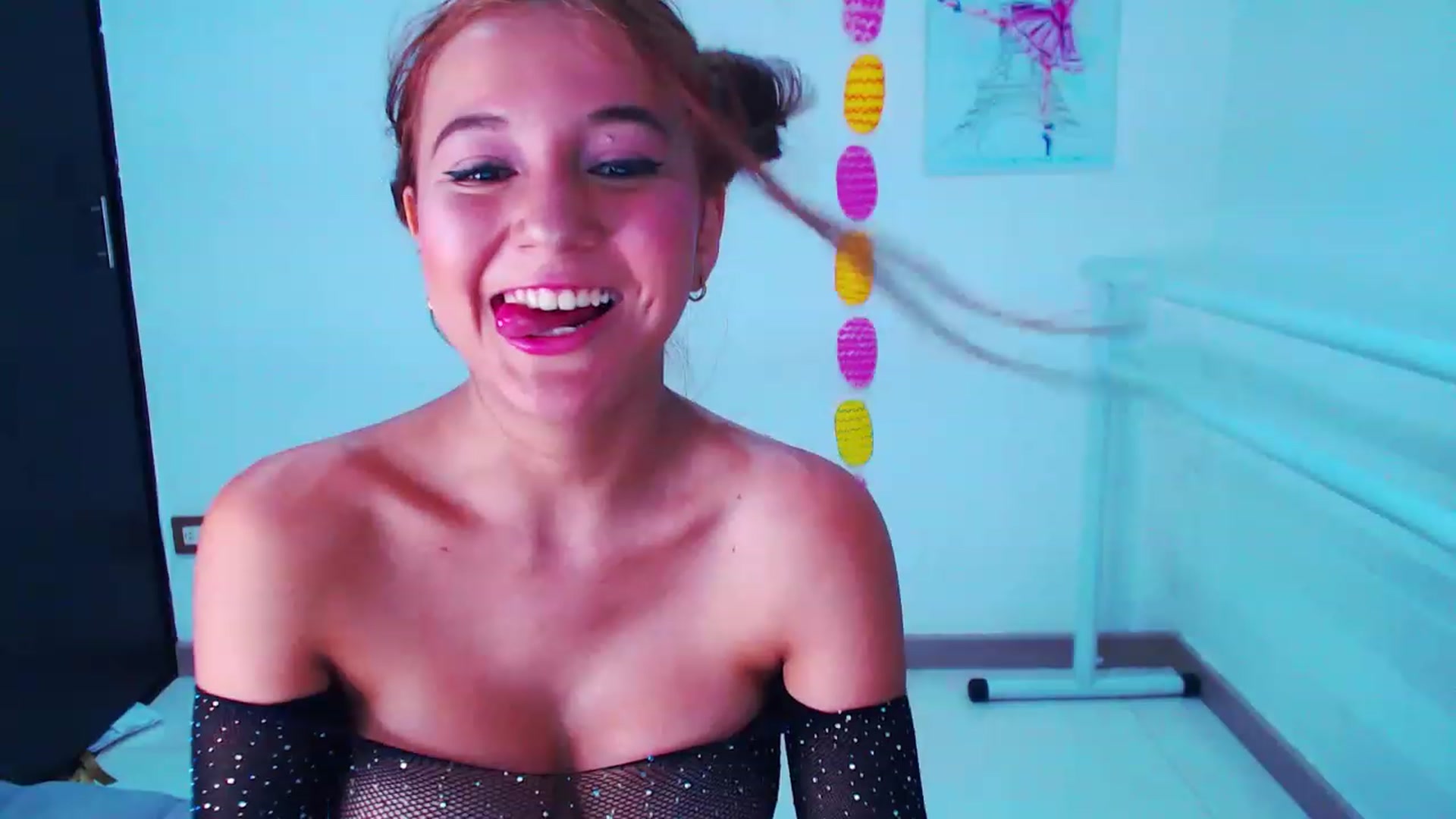 Gallery image thumbnail from Hollyballet's myfreecams stream on, 05/13/2023, 23:45 image 7 of 20