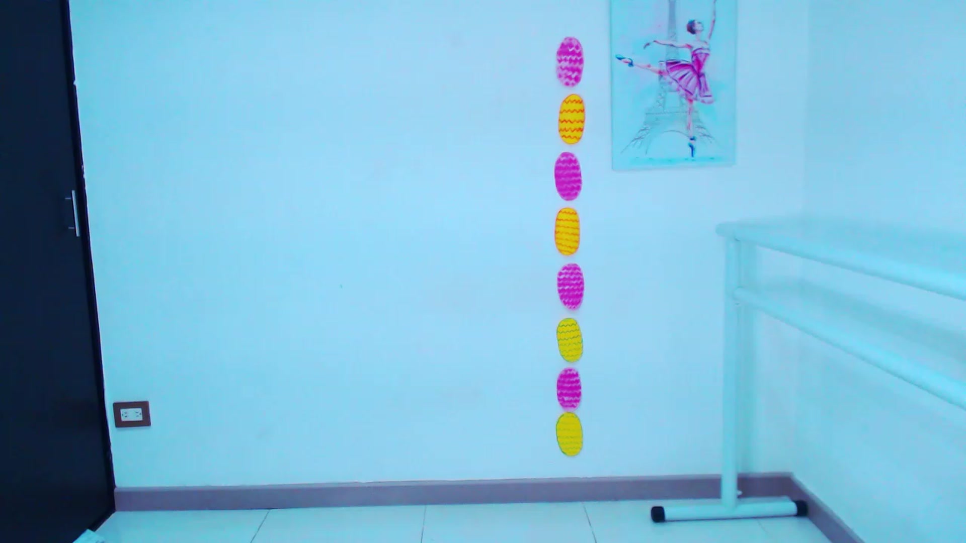 Gallery image thumbnail from Hollyballet's myfreecams stream on, 05/13/2023, 23:45 image 4 of 20