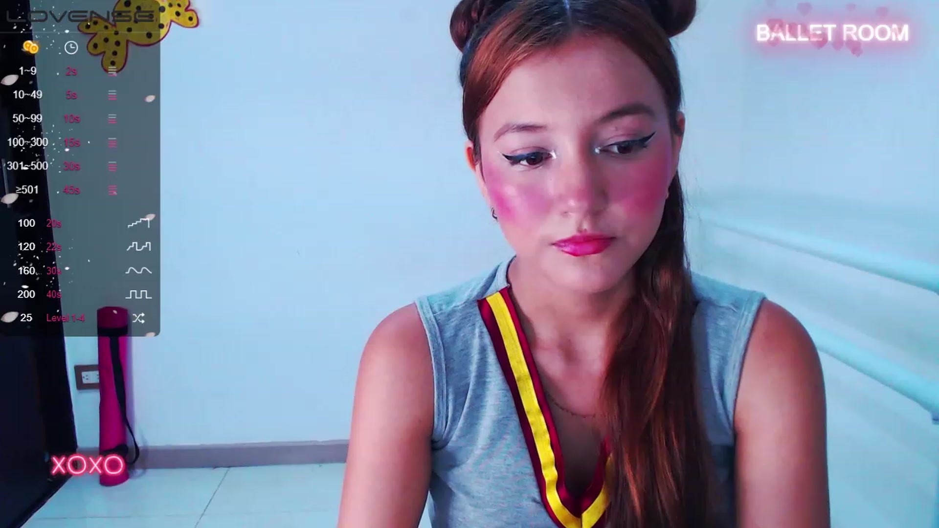 Gallery image thumbnail from Hollyballet's myfreecams stream on, 06/15/2023, 01:32 image 6 of 20