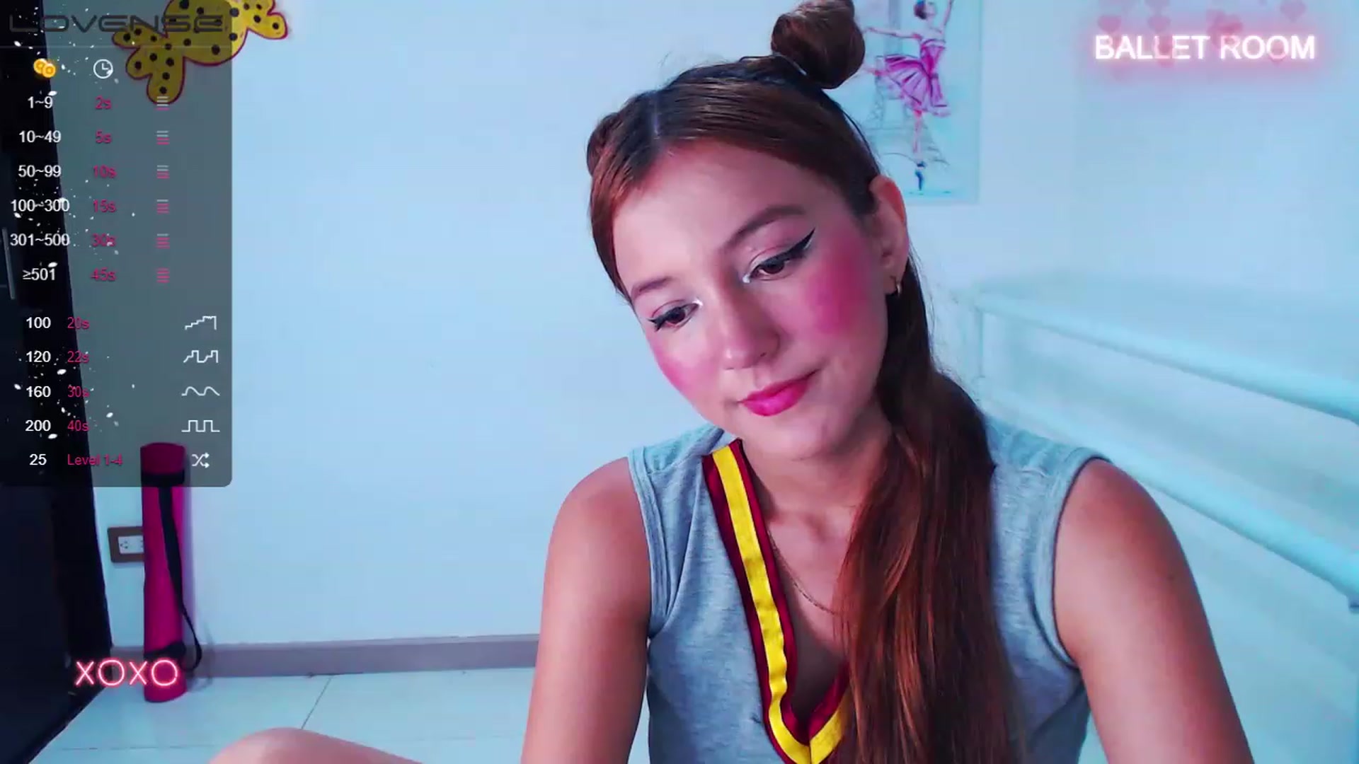 Gallery image thumbnail from Hollyballet's myfreecams stream on, 06/15/2023, 01:32 image 10 of 20