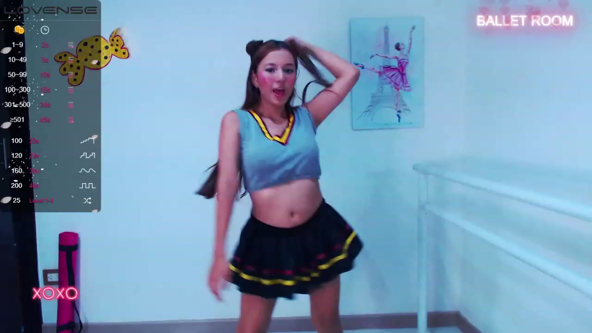 Gallery image thumbnail from Hollyballet's myfreecams stream on, 06/15/2023, 01:32 image 13 of 20