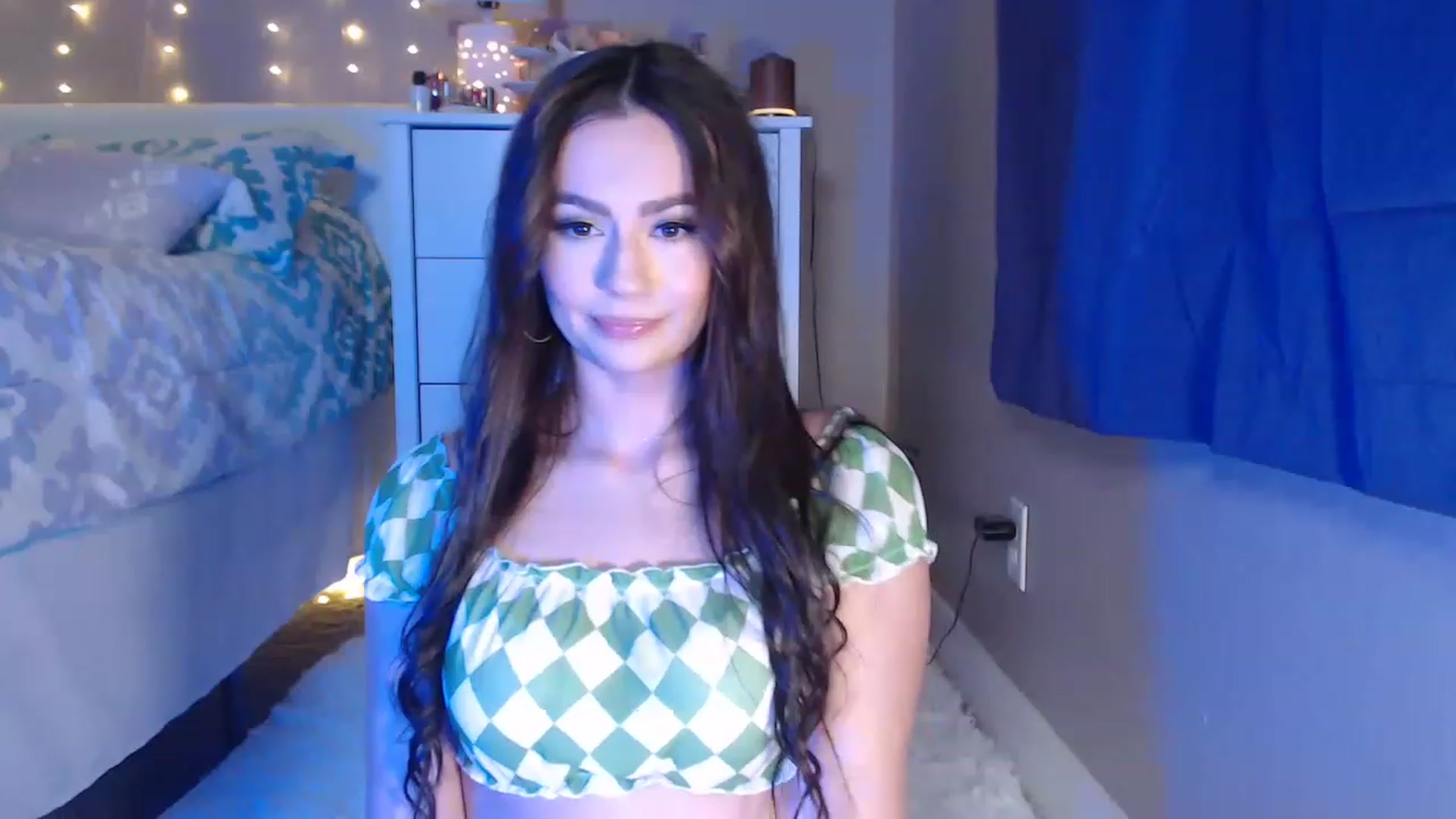Gallery image thumbnail from Hollydollxo's myfreecams stream on, 05/20/2023, 06:26 image 8 of 20