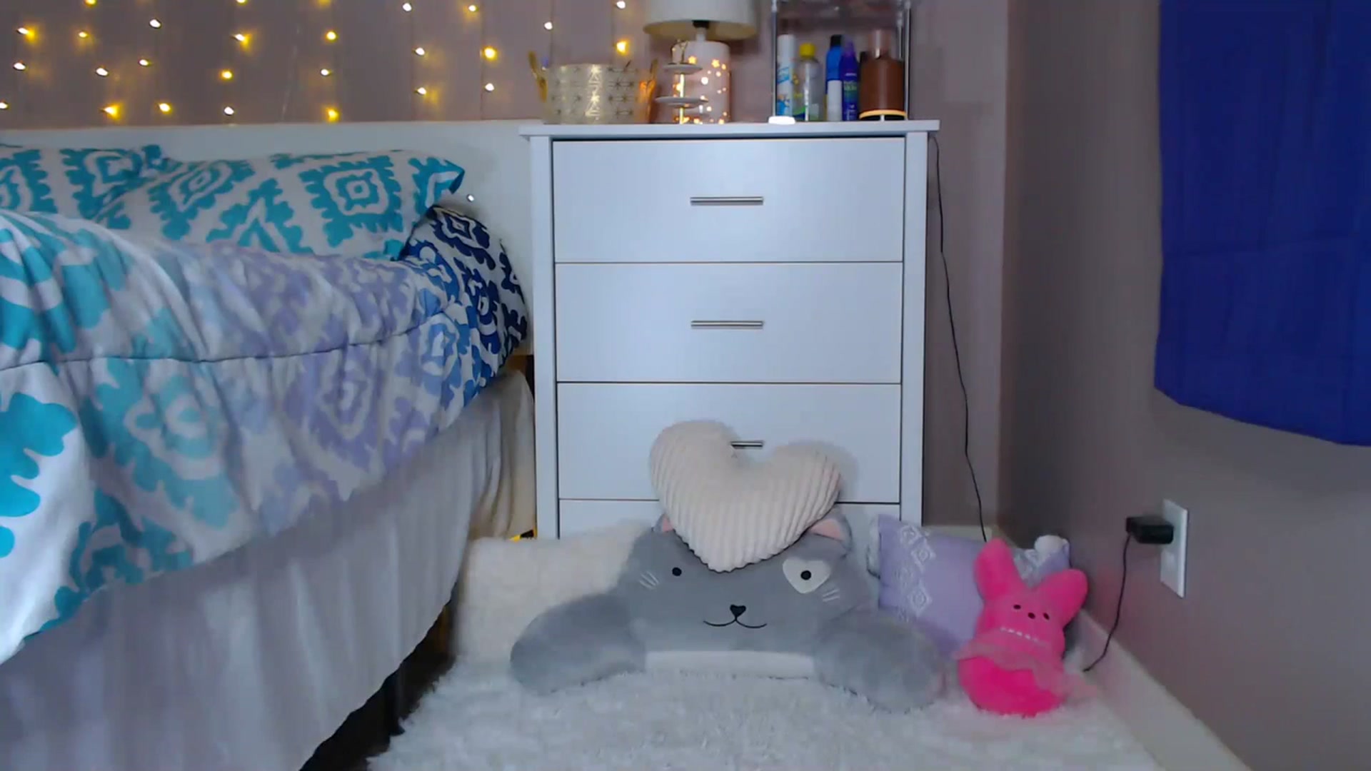 Gallery image thumbnail from Hollydollxo's myfreecams stream on, 06/11/2023, 05:44 image 2 of 20