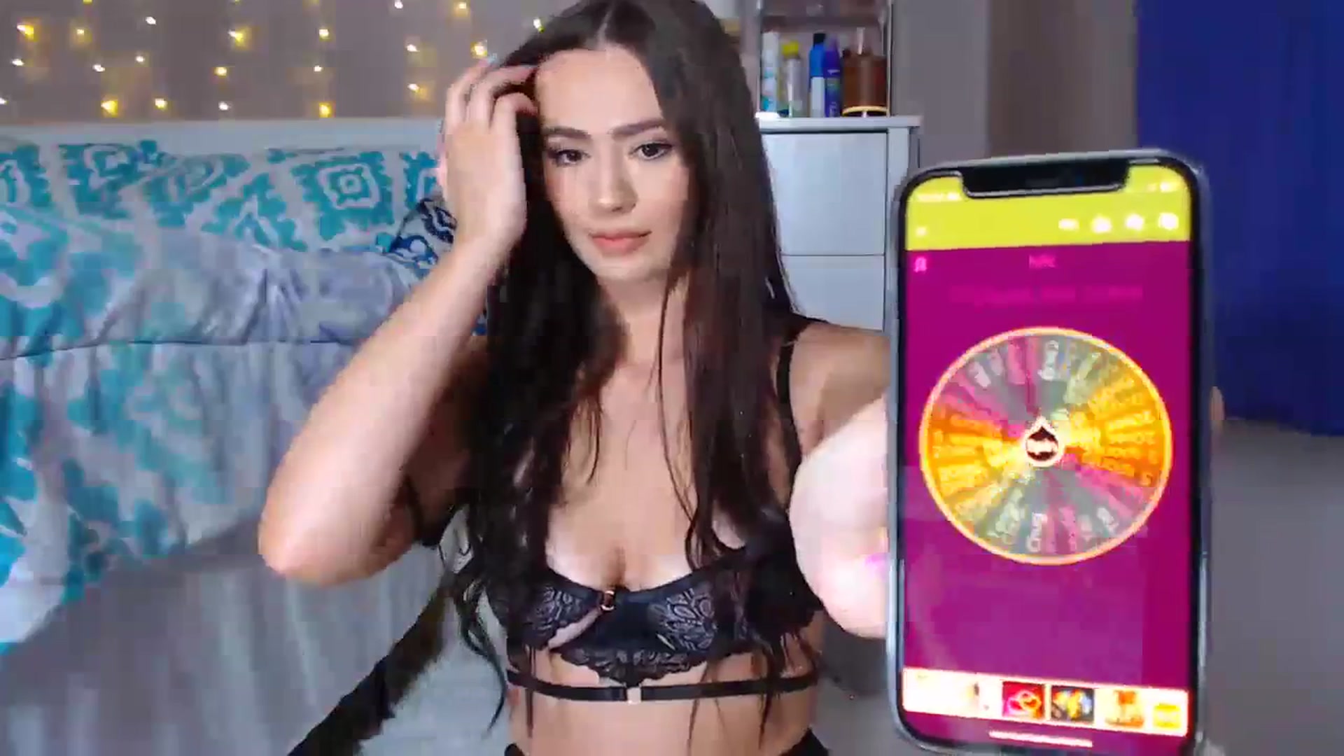 Gallery image thumbnail from Hollydollxo's myfreecams stream on, 06/11/2023, 05:44 image 15 of 20
