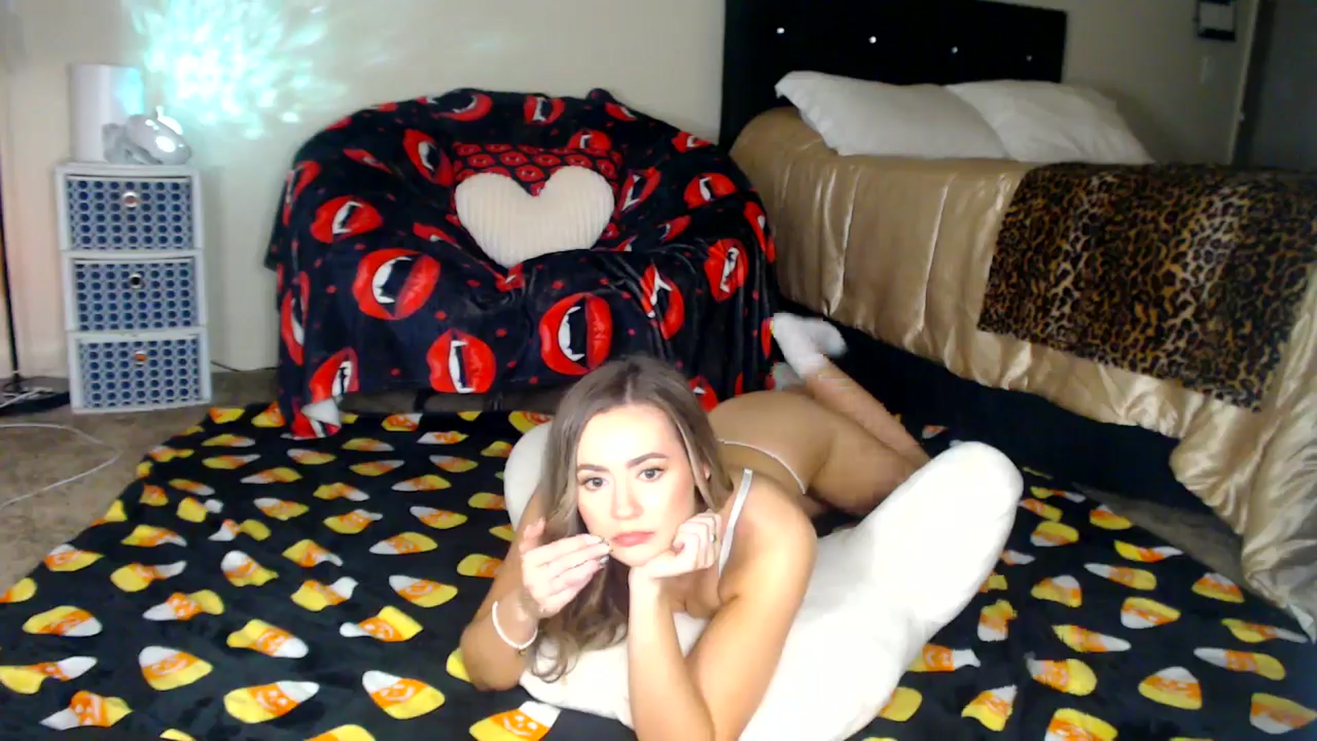 Gallery image thumbnail from Hollydollxo's myfreecams stream on, 11/04/2025, 22:00 image 14 of 20