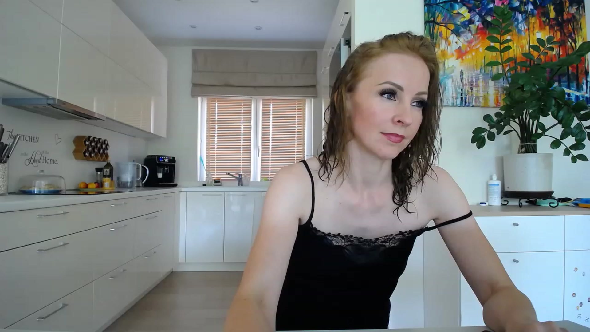 Gallery image thumbnail from HolyEmily's myfreecams stream on, 06/30/2023, 10:18 image 19 of 20